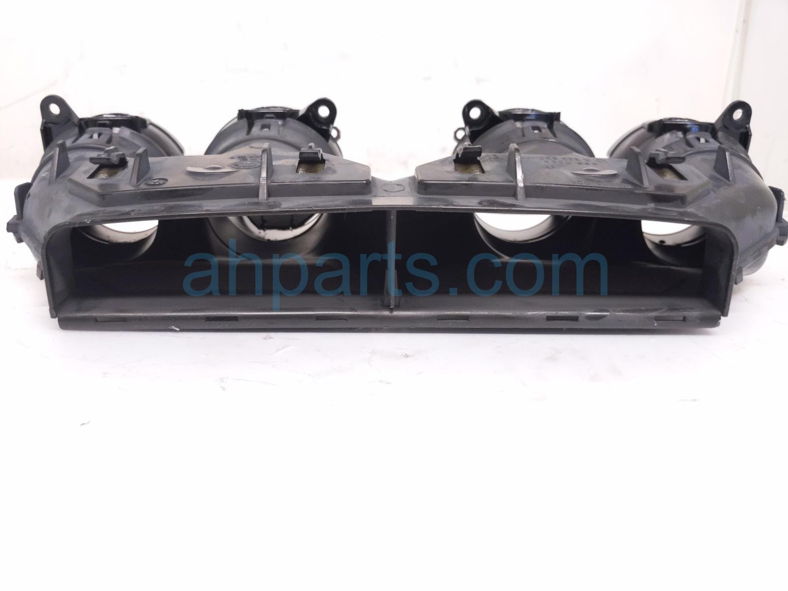 2020 Mercedes S560 Center Dash Air Vent Assy Tan 222 831 39 00 Replacement 2020 Mercedes S560 Center Dash Air Vent Assy Tan 222 831 39 00 Replacement thumbnail