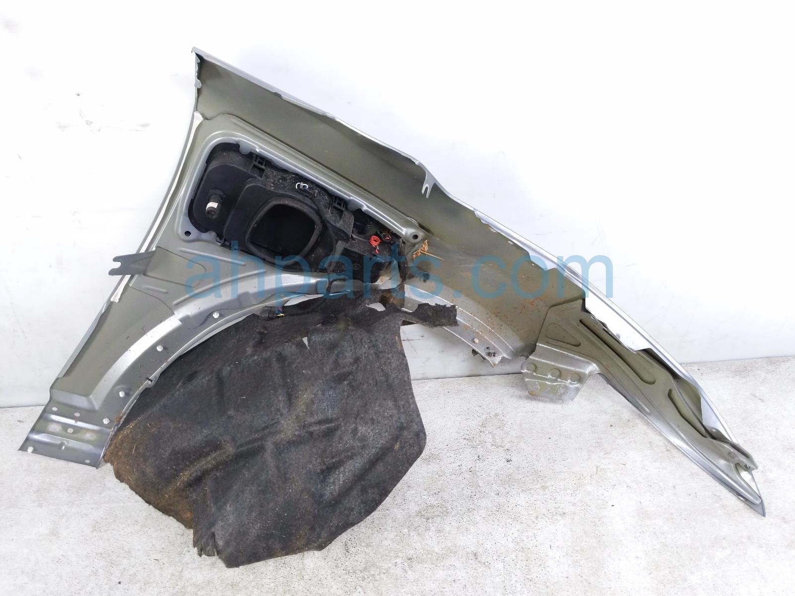 2026 Chevy Equinoxev Front Driver Fender White 87847415 Replacement 2026 Chevy Equinoxev Front Driver Fender White 87847415 Replacement thumbnail