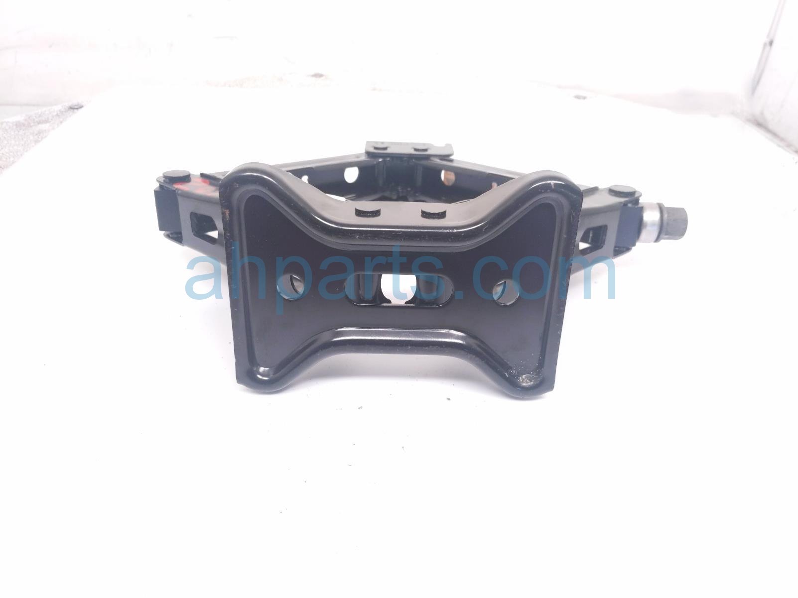 2017 Chevy Malibu Scissor Jack Only 84962089 Replacement 2017 Chevy Malibu Scissor Jack Only 84962089 Replacement thumbnail