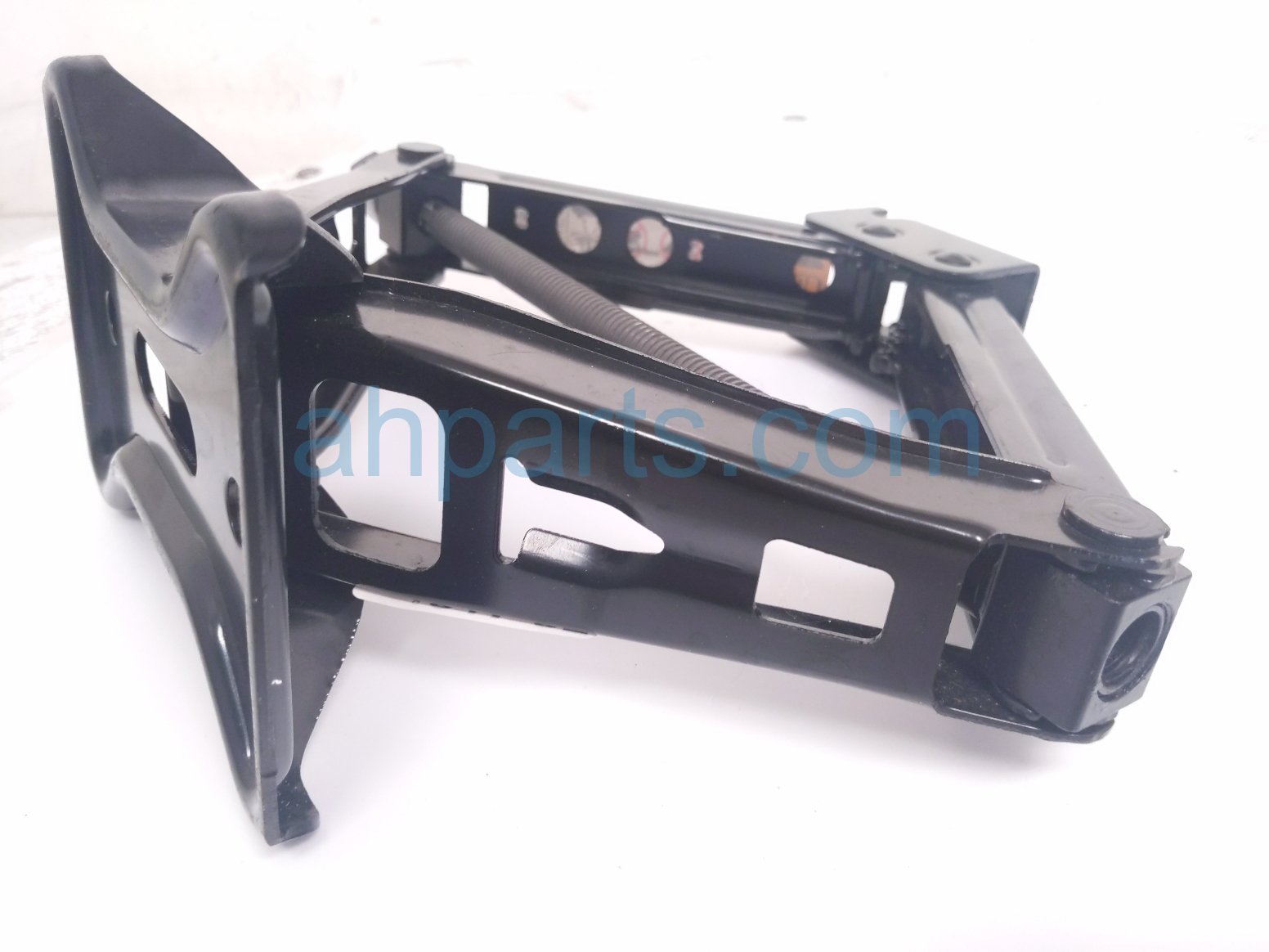2017 Chevy Malibu Scissor Jack Only 84962089 Replacement 2017 Chevy Malibu Scissor Jack Only 84962089 Replacement thumbnail
