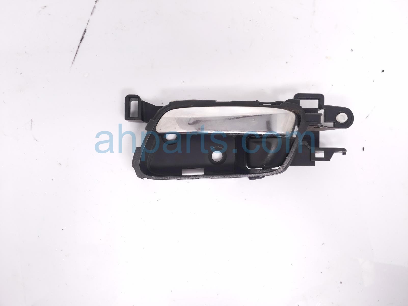 Honda FR/RH INTERIOR DOOR HANDLE - TAN