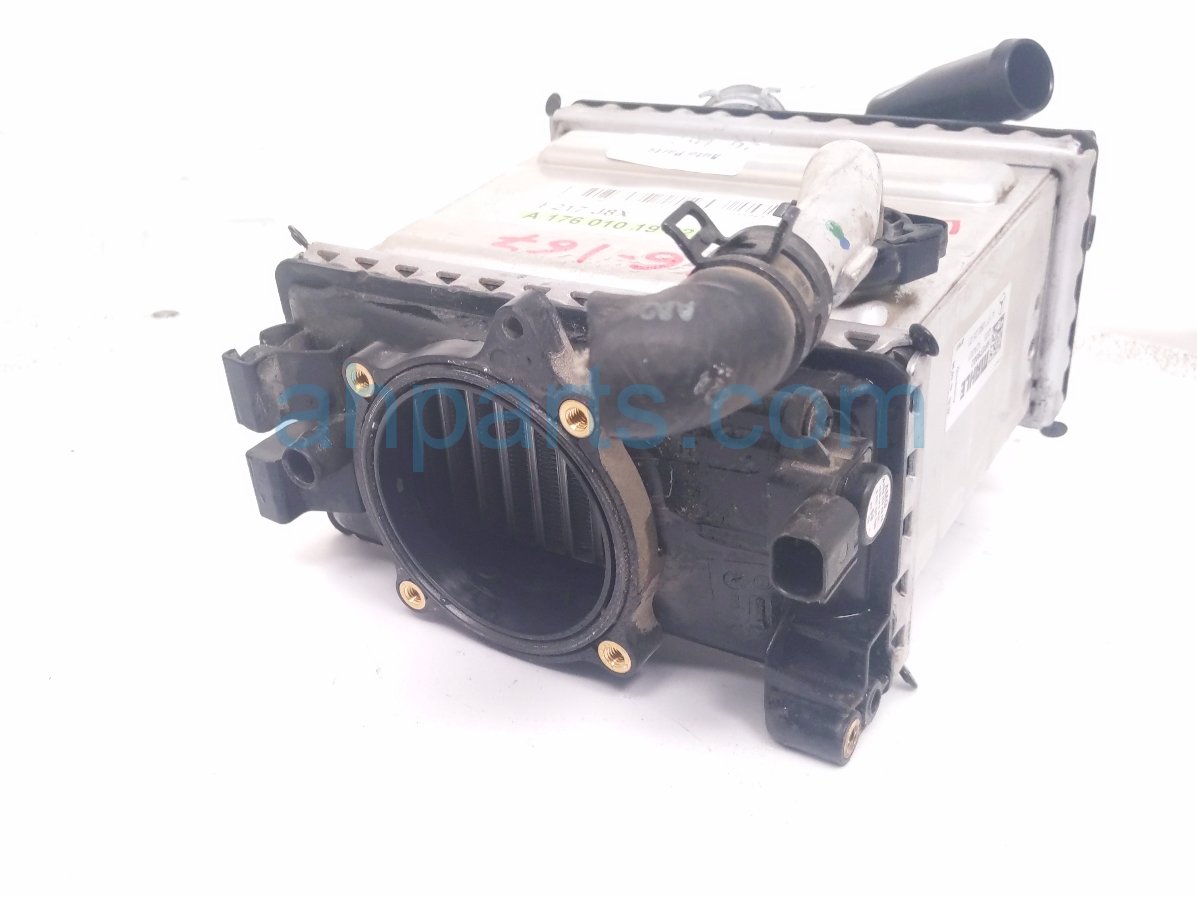 2020 Mercedes S560 Driver Intercooler 4.0t Rwd 177 090 25 01 Replacement 2020 Mercedes S560 Driver Intercooler 4.0t Rwd 177 090 25 01 Replacement thumbnail