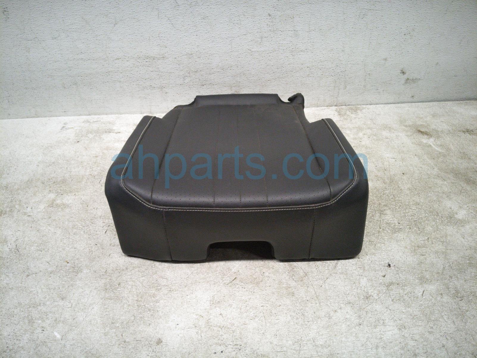 2024 Volkswagen Tiguan Back (2nd Row) Rear Passenger Seat Bottom Cushion Black 5NN 885 376 Replacement 2024 Volkswagen Tiguan Back (2nd Row) Rear Passenger Seat Bottom Cushion Black 5NN 885 376 Replacement thumbnail