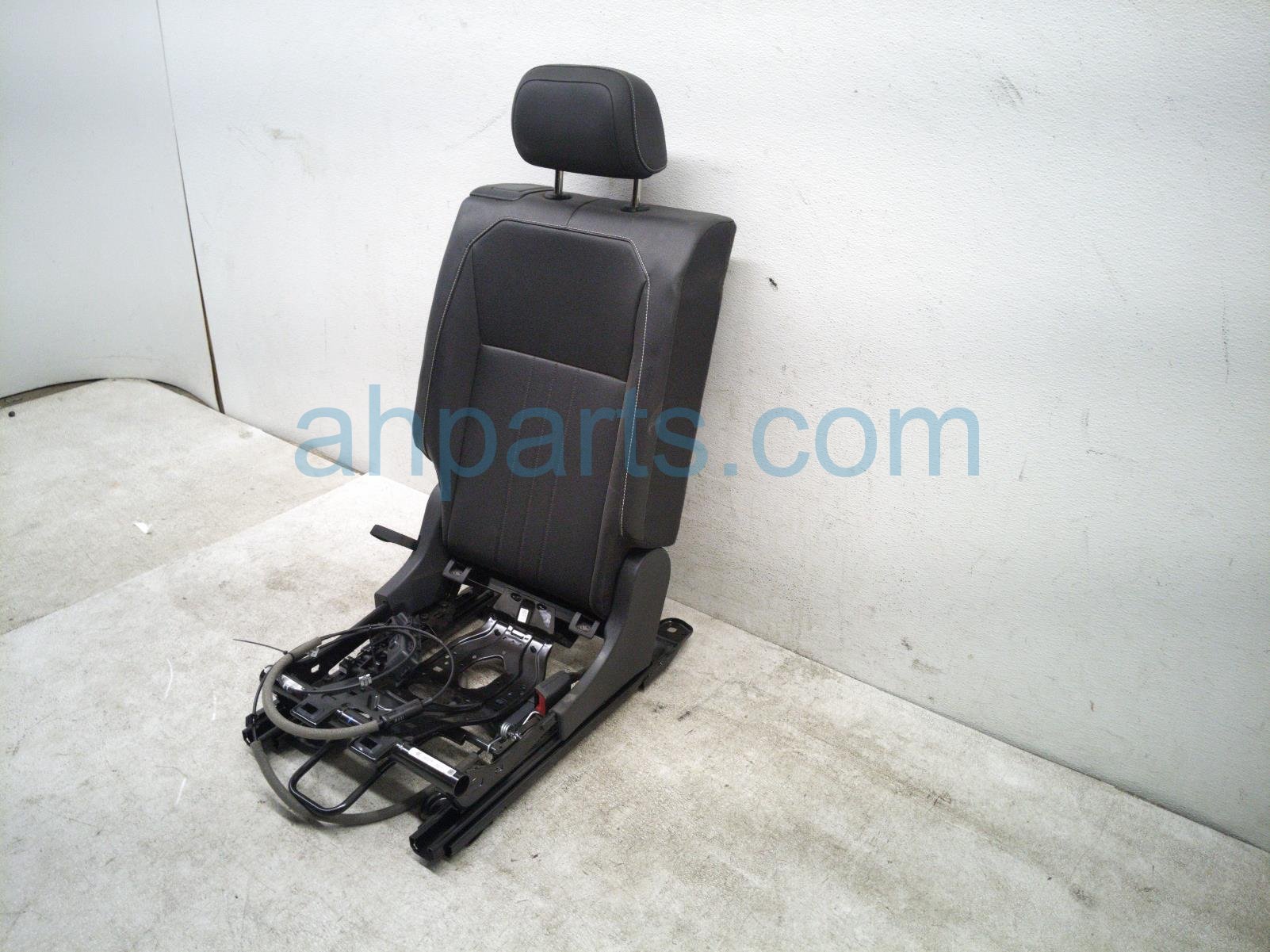 2024 Volkswagen Tiguan (2nd Row) Rear Passenger 2nd Row Seat Back Black 5NN 885 776 Replacement 2024 Volkswagen Tiguan (2nd Row) Rear Passenger 2nd Row Seat Back Black 5NN 885 776 Replacement thumbnail