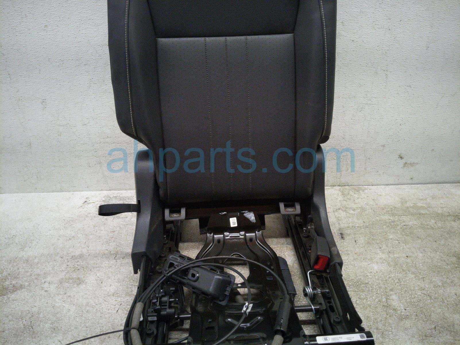2024 Volkswagen Tiguan (2nd Row) Rear Passenger 2nd Row Seat Back Black 5NN 885 776 Replacement 2024 Volkswagen Tiguan (2nd Row) Rear Passenger 2nd Row Seat Back Black 5NN 885 776 Replacement thumbnail