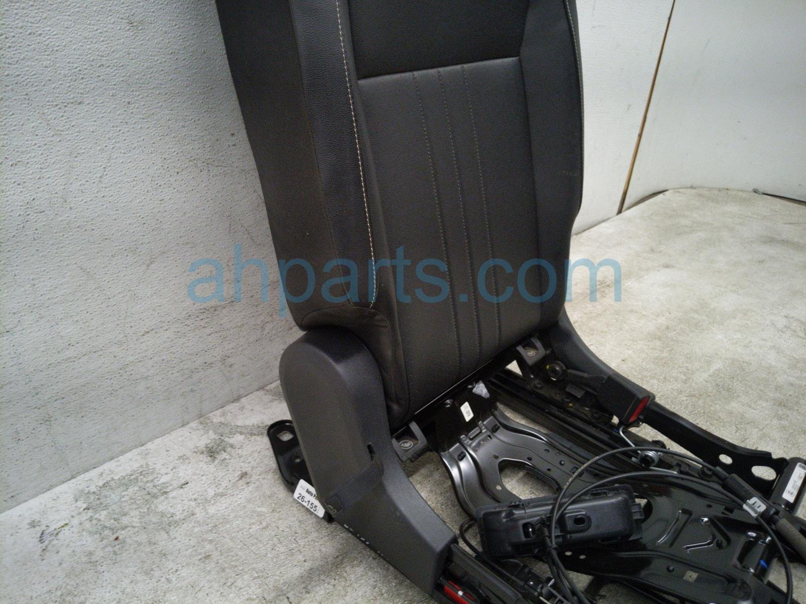 2024 Volkswagen Tiguan (2nd Row) Rear Passenger 2nd Row Seat Back Black 5NN 885 776 Replacement 2024 Volkswagen Tiguan (2nd Row) Rear Passenger 2nd Row Seat Back Black 5NN 885 776 Replacement thumbnail