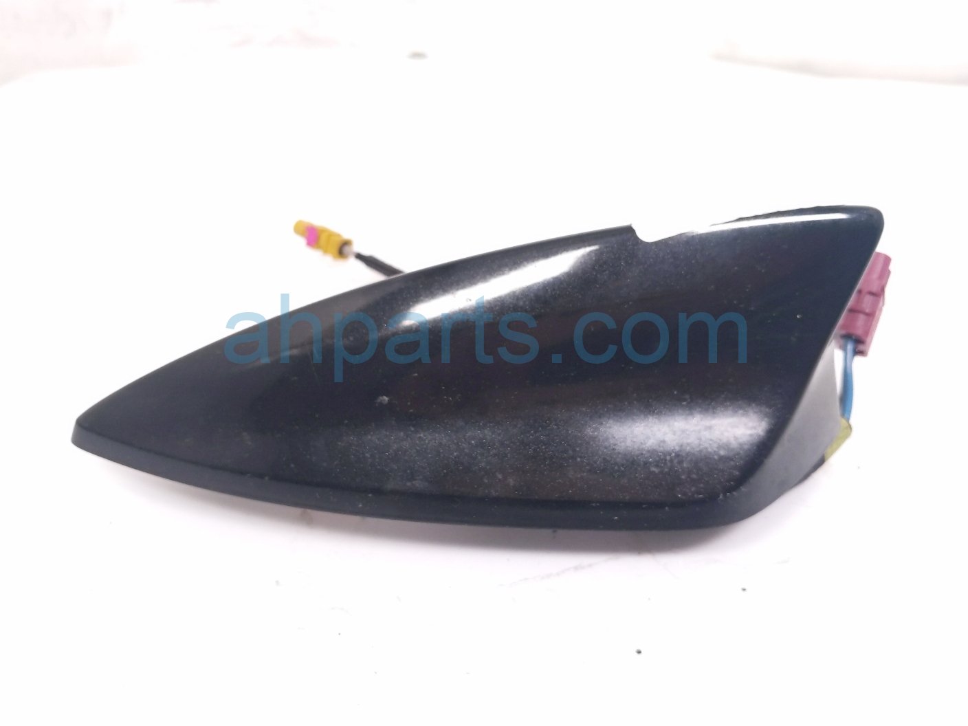 2017 Chevy Malibu Antenna Roof Mtd Shark Fin Blk 84400602 Replacement 2017 Chevy Malibu Antenna Roof Mtd Shark Fin Blk 84400602 Replacement thumbnail
