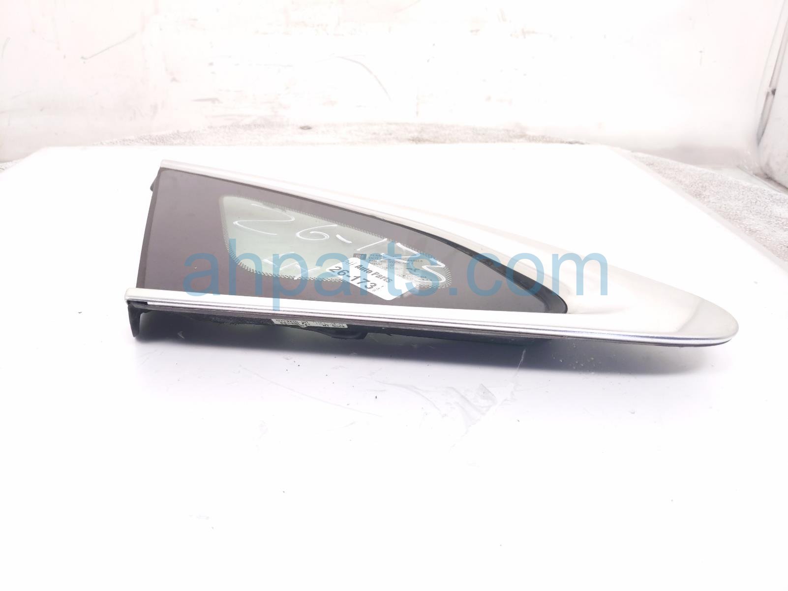 2017 Chevy Malibu Rear Driver Door Vent Glass Window 84894584 Replacement 2017 Chevy Malibu Rear Driver Door Vent Glass Window 84894584 Replacement thumbnail