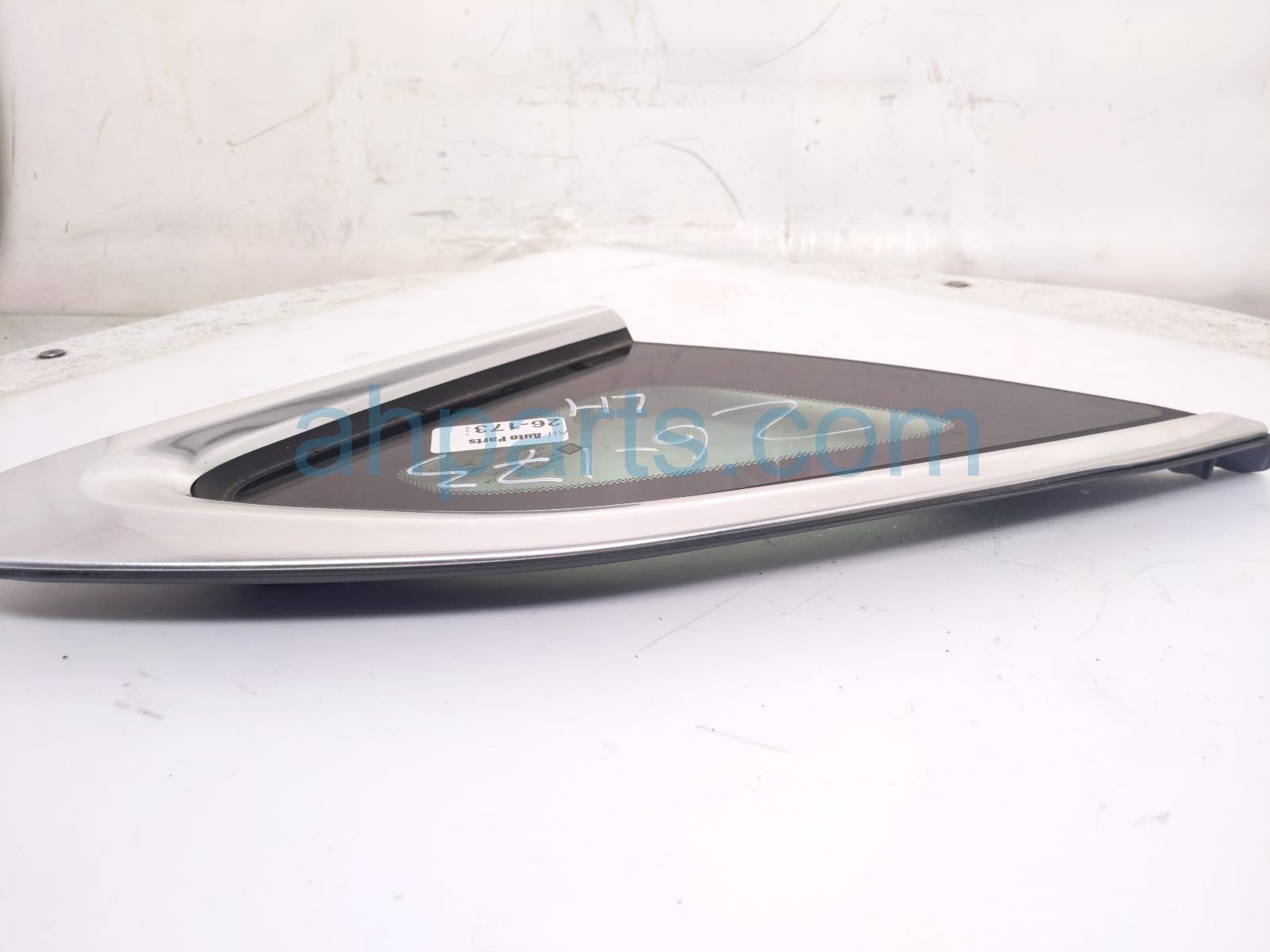 2017 Chevy Malibu Rear Driver Door Vent Glass Window 84894584 Replacement 2017 Chevy Malibu Rear Driver Door Vent Glass Window 84894584 Replacement thumbnail