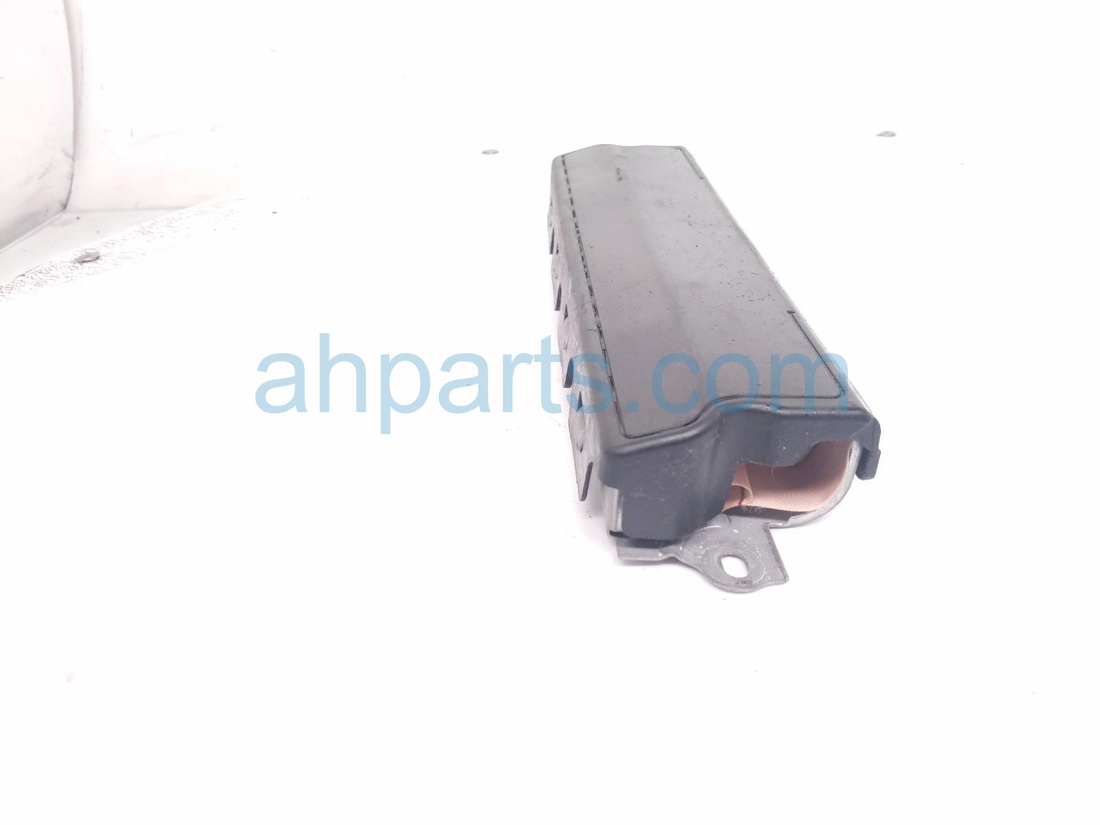2017 Chevy Malibu Airbag Passenger Knee Air Bag 23420286 Replacement 2017 Chevy Malibu Airbag Passenger Knee Air Bag 23420286 Replacement thumbnail