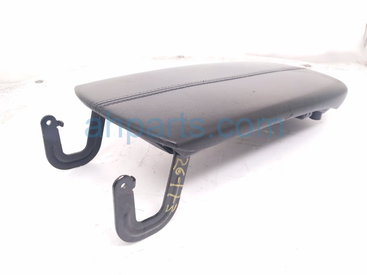 2017 Chevy Malibu Center Console Lid/armrest Black 84591202 Replacement 2017 Chevy Malibu Center Console Lid/armrest Black 84591202 Replacement thumbnail