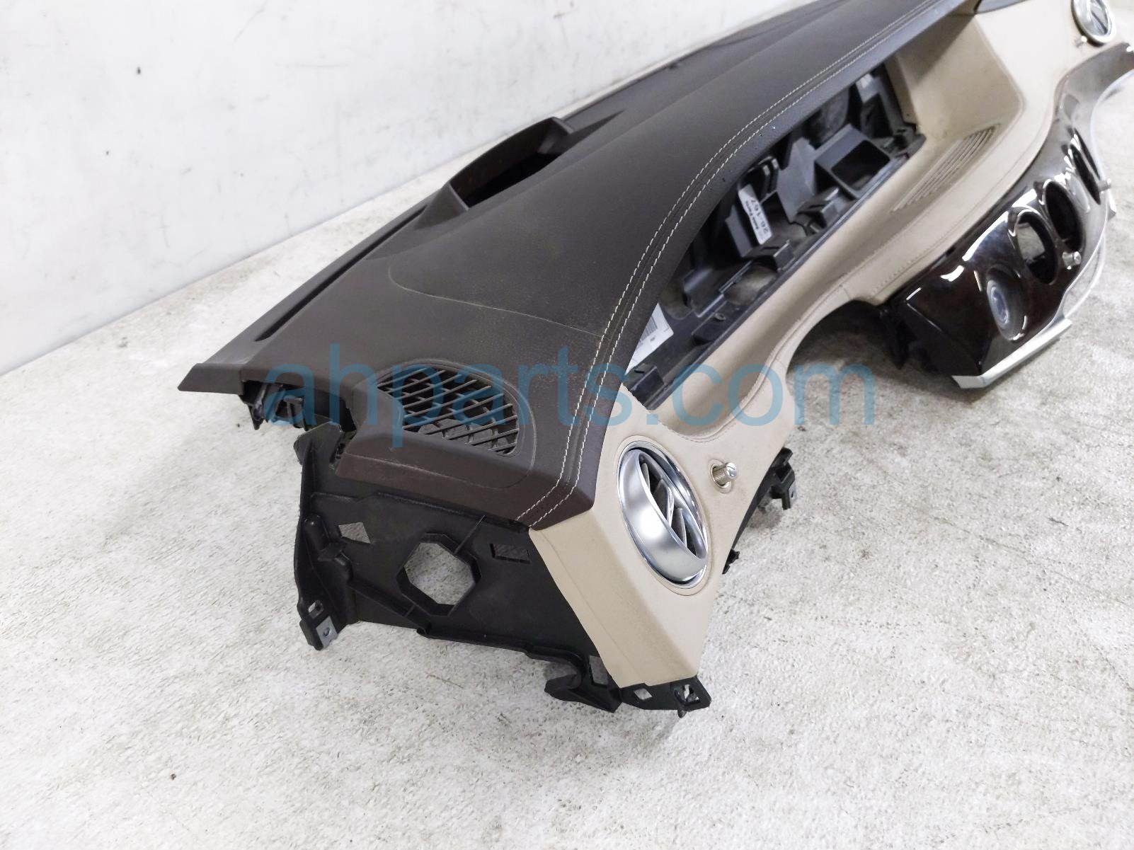 2020 Mercedes S560 Dashboard W/ Airbag Tan 217 680 93 01 1B55 Replacement 2020 Mercedes S560 Dashboard W/ Airbag Tan 217 680 93 01 1B55 Replacement thumbnail