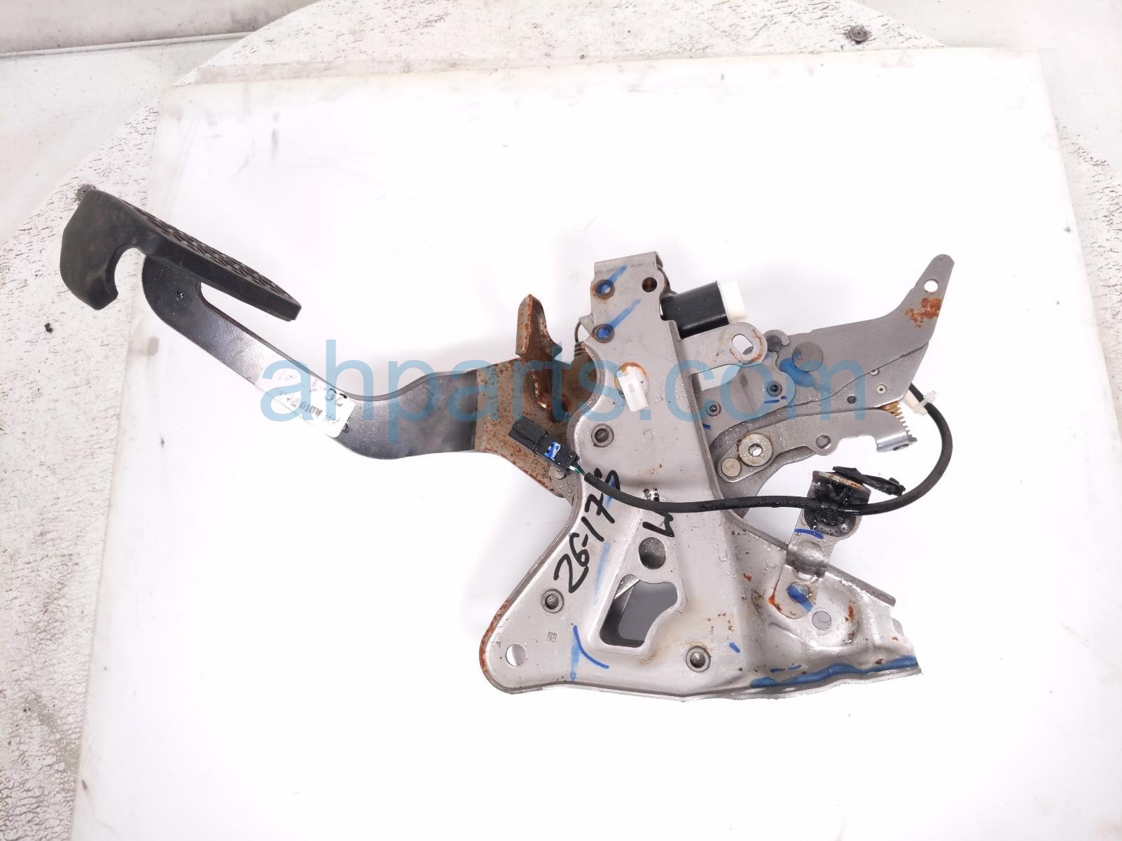 BRAKE PEDAL ASSY - Driver