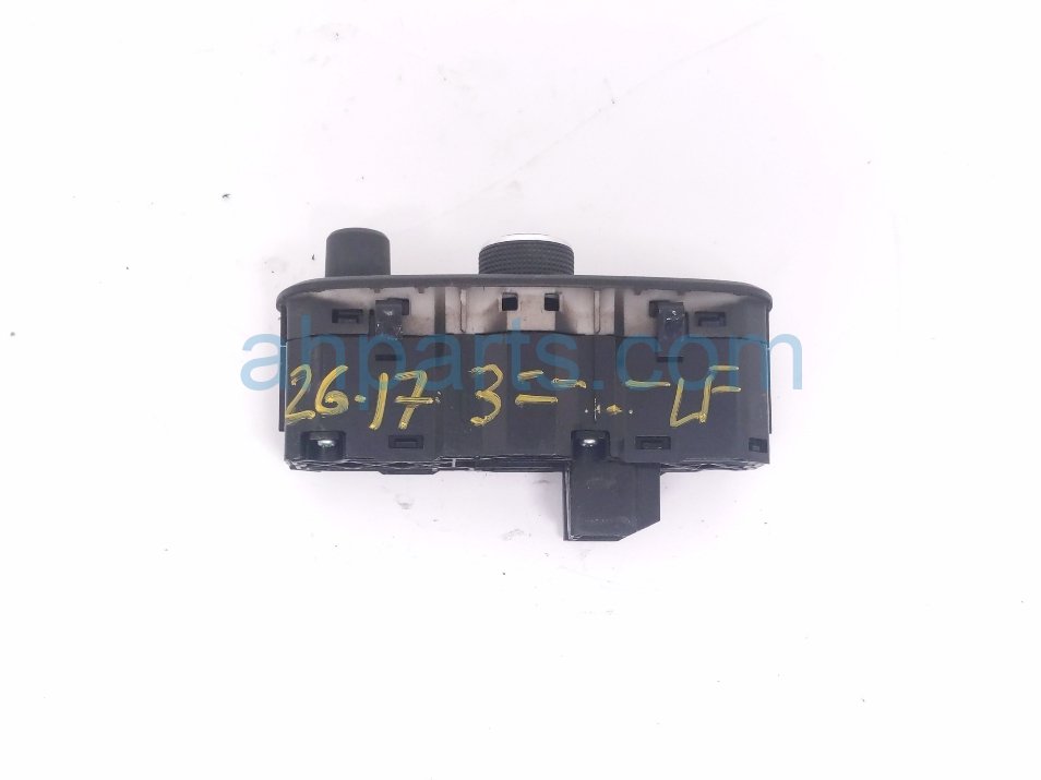 HEADLAMP / SIGNAL COLUMN SWITCH
