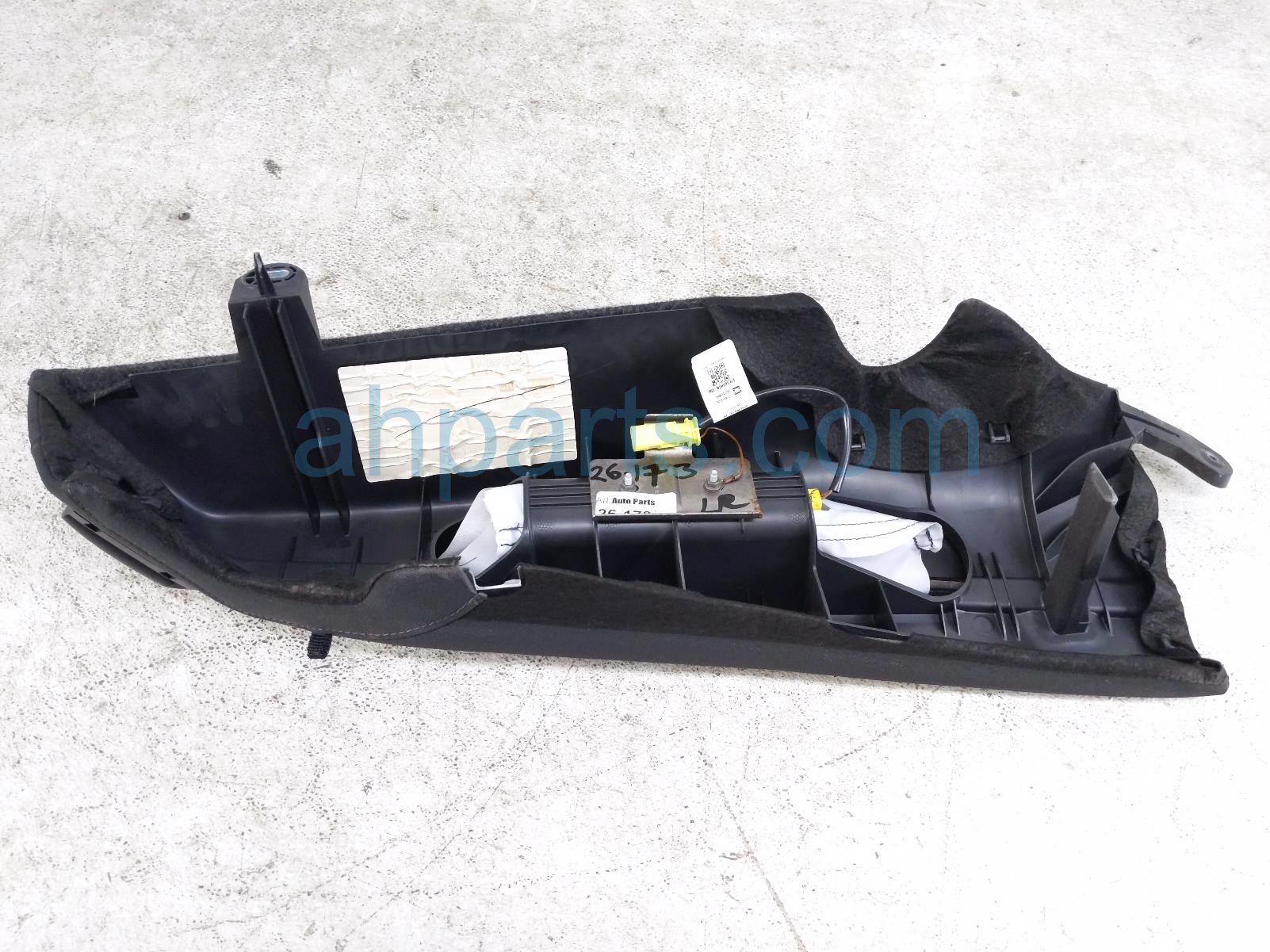2017 Chevy Malibu Airbag Rear Driver Seat Air Bag Black Cloth 84162505 Replacement 2017 Chevy Malibu Airbag Rear Driver Seat Air Bag Black Cloth 84162505 Replacement thumbnail