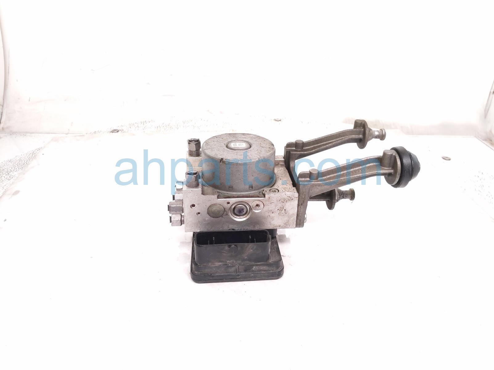 2019 Chrysler 300 (anti Lock Brake) Abs/vsa Pump Modulator 68394697AD Replacement 2019 Chrysler 300 (anti Lock Brake) Abs/vsa Pump Modulator 68394697AD Replacement thumbnail