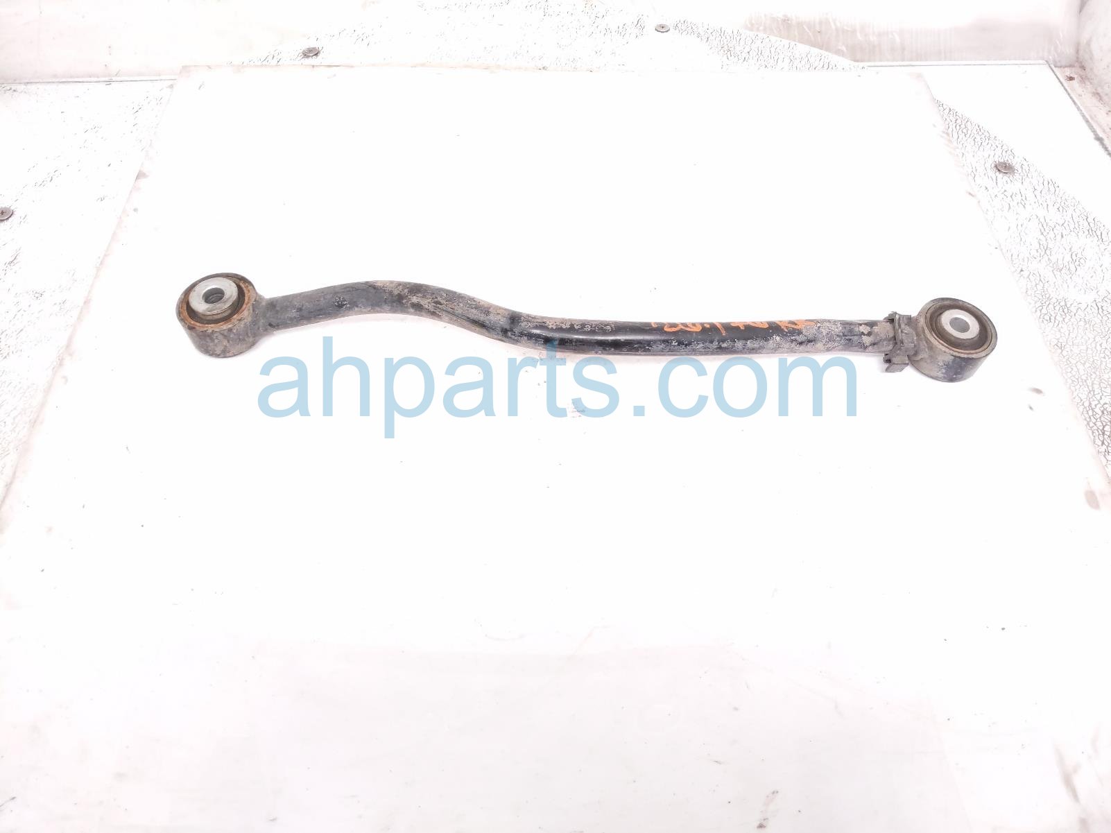 Chrysler RR/LH TOE LINK LOWER CONTROL ARM