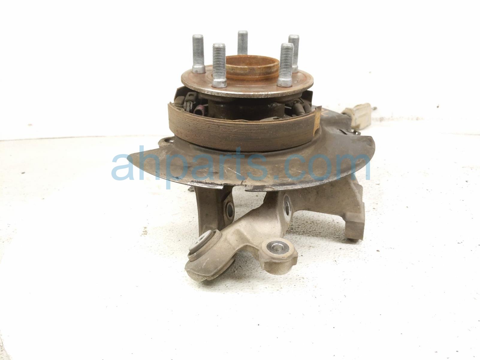 2019 Chrysler 300 Axle Stub Rear Driver Spindle Knuckle Hub Awd 5181925AC Replacement 2019 Chrysler 300 Axle Stub Rear Driver Spindle Knuckle Hub Awd 5181925AC Replacement thumbnail