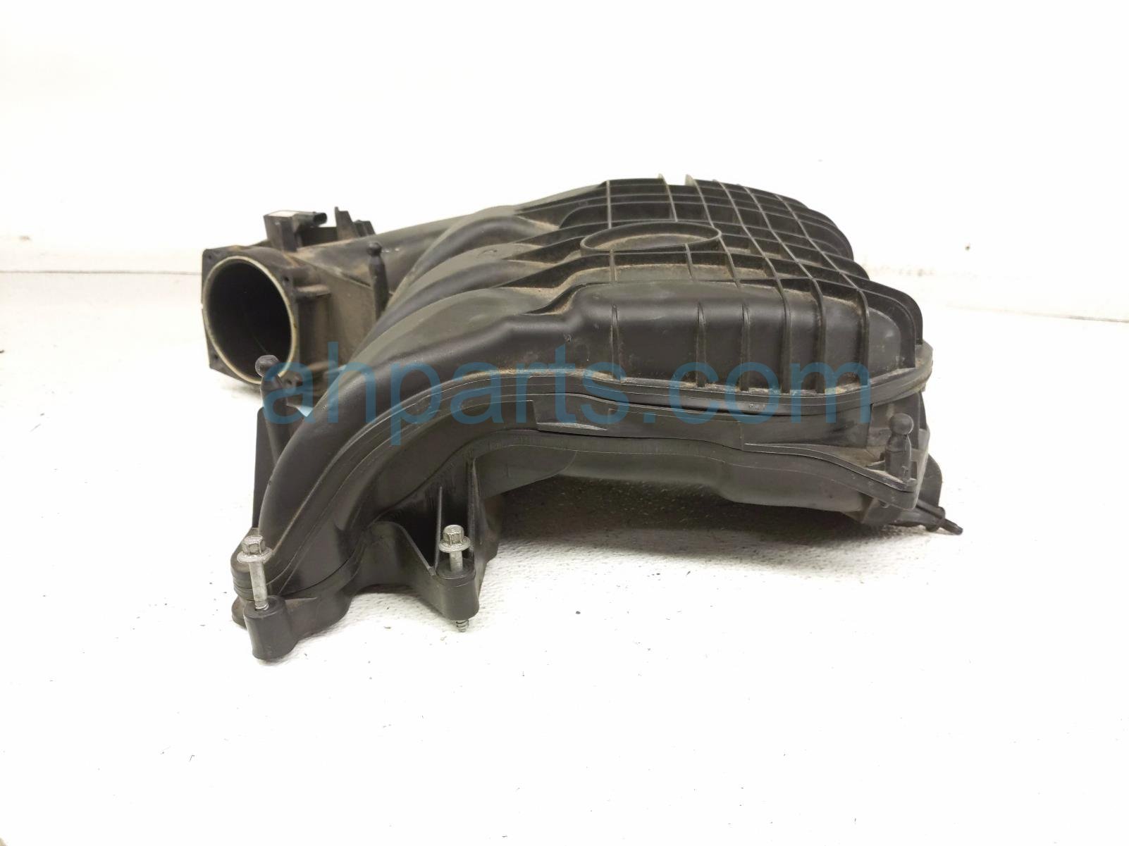 2019 Chrysler 300 Upper Intake Manifold 5184693AE Replacement 2019 Chrysler 300 Upper Intake Manifold 5184693AE Replacement thumbnail