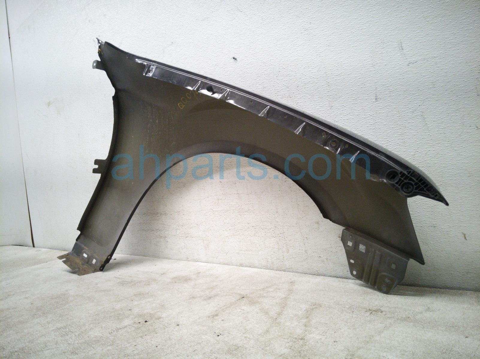 2019 Chrysler 300 Front Driver Fender Grey 55113439AD Replacement 2019 Chrysler 300 Front Driver Fender Grey 55113439AD Replacement thumbnail