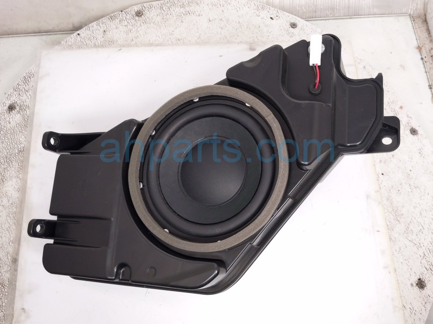 Honda RR/RH SUBWOOFER SPEAKER ASSY