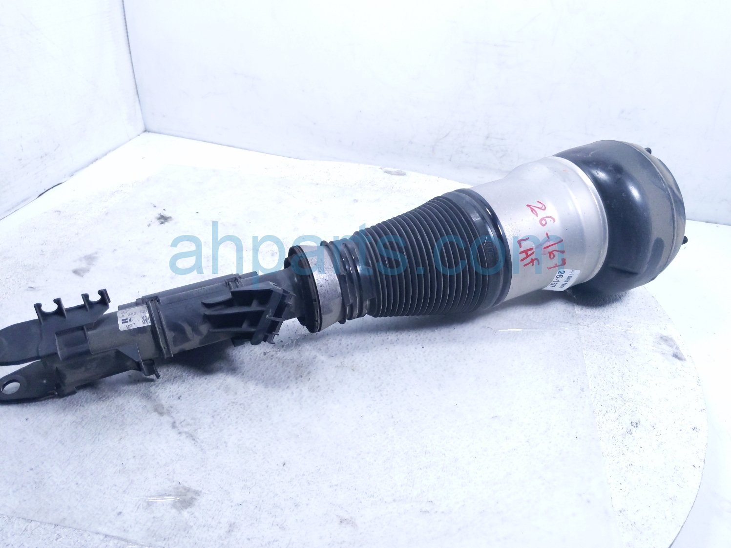 2020 Mercedes S560 Front Driver Strut Absorber + Spring 222 320 83 13 80 Replacement 2020 Mercedes S560 Front Driver Strut Absorber + Spring 222 320 83 13 80 Replacement thumbnail