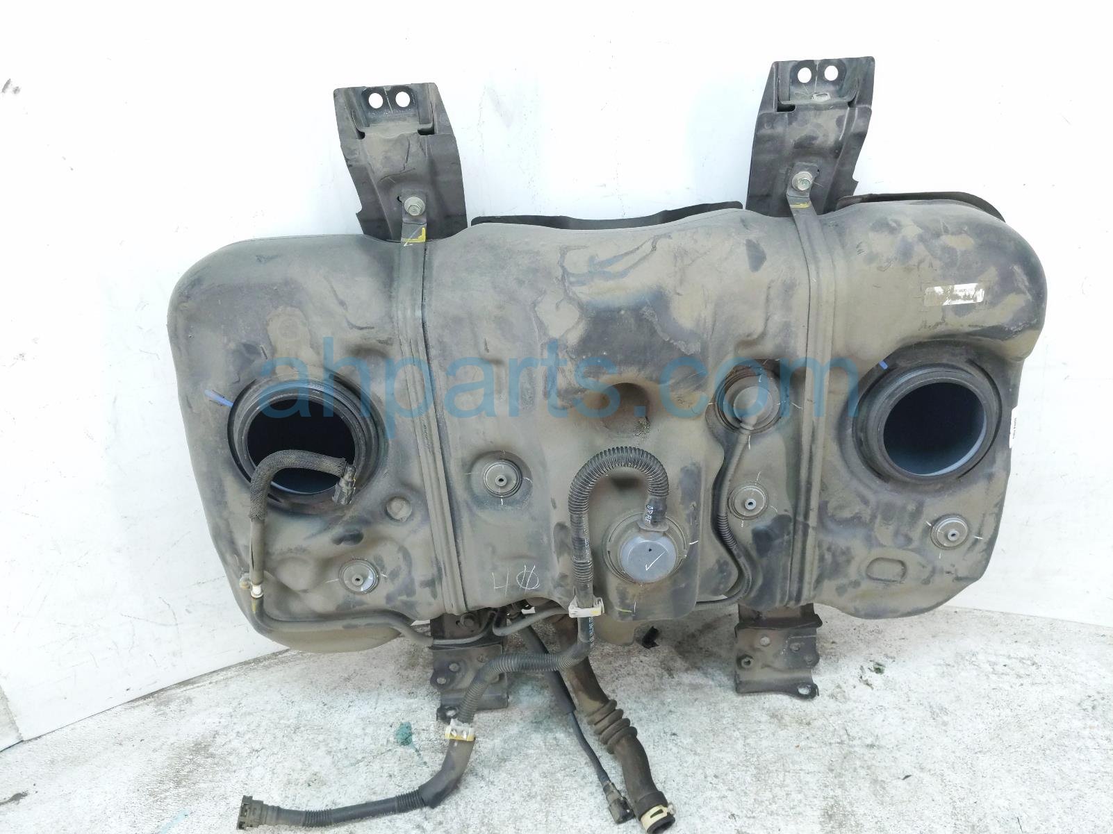 2022 Honda HR V Gas / Fuel Tank 17044 T7X A00 Replacement 2022 Honda HR V Gas / Fuel Tank 17044 T7X A00 Replacement thumbnail