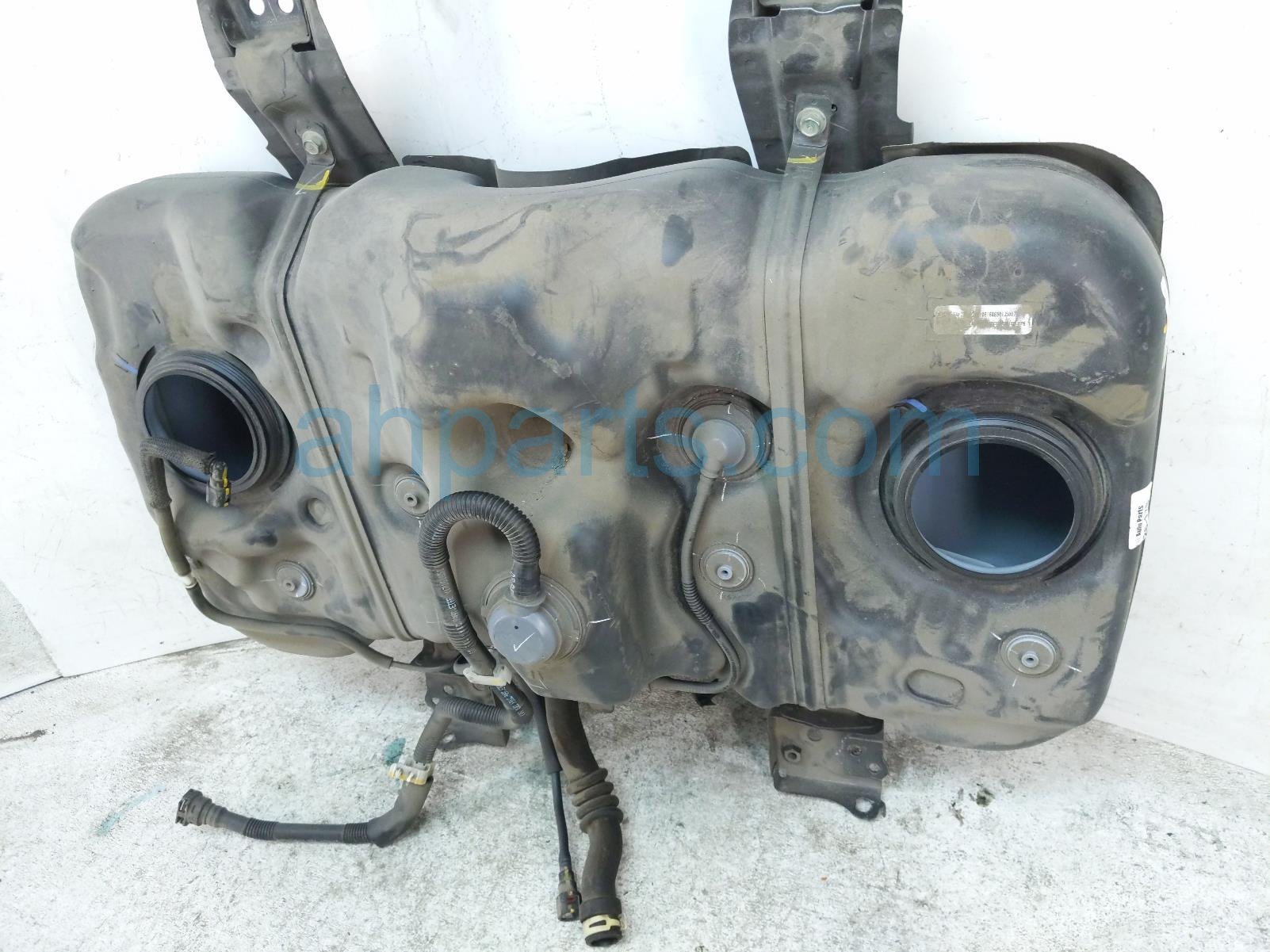 2022 Honda HR V Gas / Fuel Tank 17044 T7X A00 Replacement 2022 Honda HR V Gas / Fuel Tank 17044 T7X A00 Replacement thumbnail