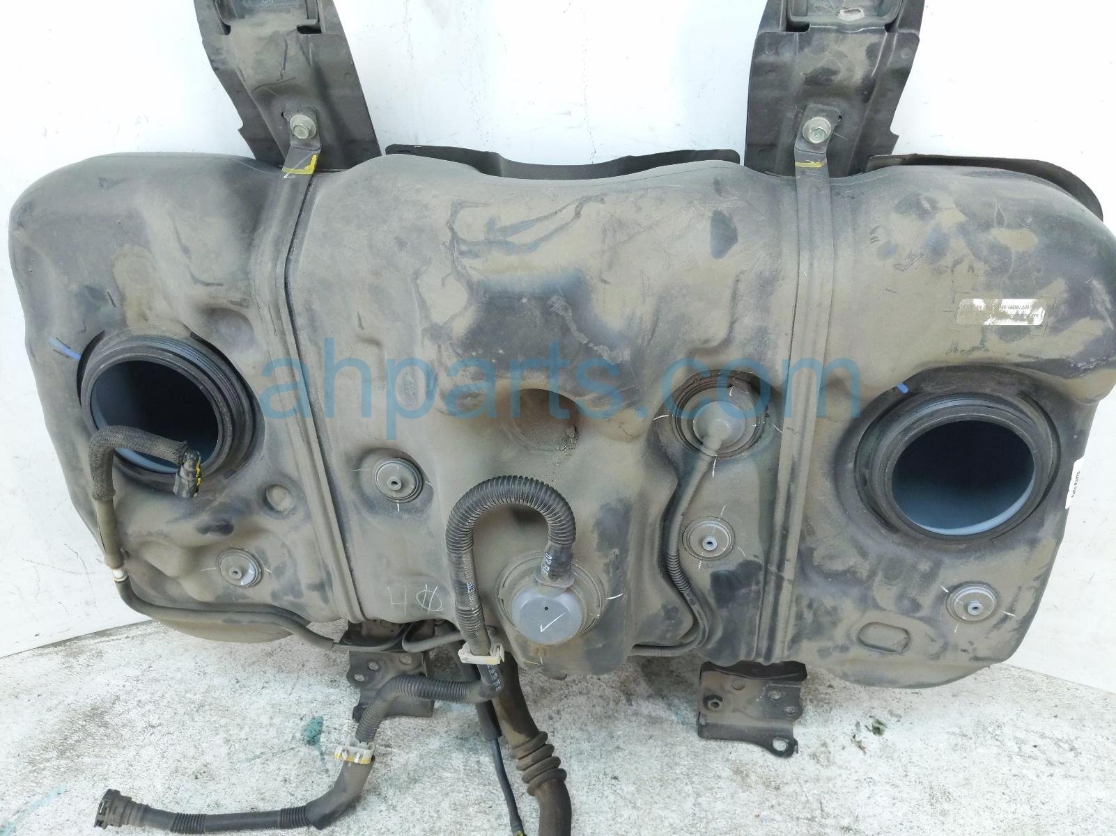 2022 Honda HR V Gas / Fuel Tank 17044 T7X A00 Replacement 2022 Honda HR V Gas / Fuel Tank 17044 T7X A00 Replacement thumbnail