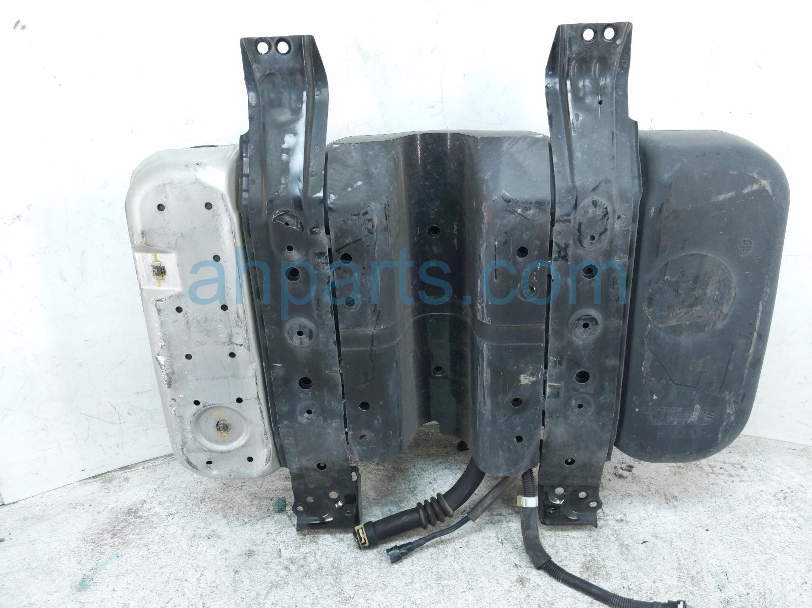 2022 Honda HR V Gas / Fuel Tank 17044 T7X A00 Replacement 2022 Honda HR V Gas / Fuel Tank 17044 T7X A00 Replacement thumbnail