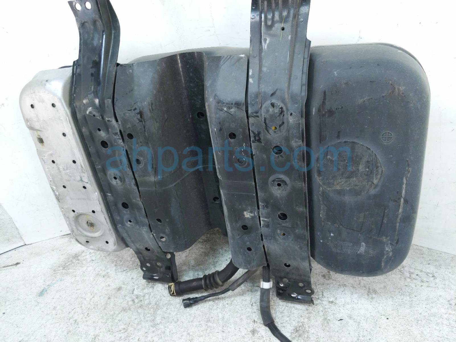2022 Honda HR V Gas / Fuel Tank 17044 T7X A00 Replacement 2022 Honda HR V Gas / Fuel Tank 17044 T7X A00 Replacement thumbnail
