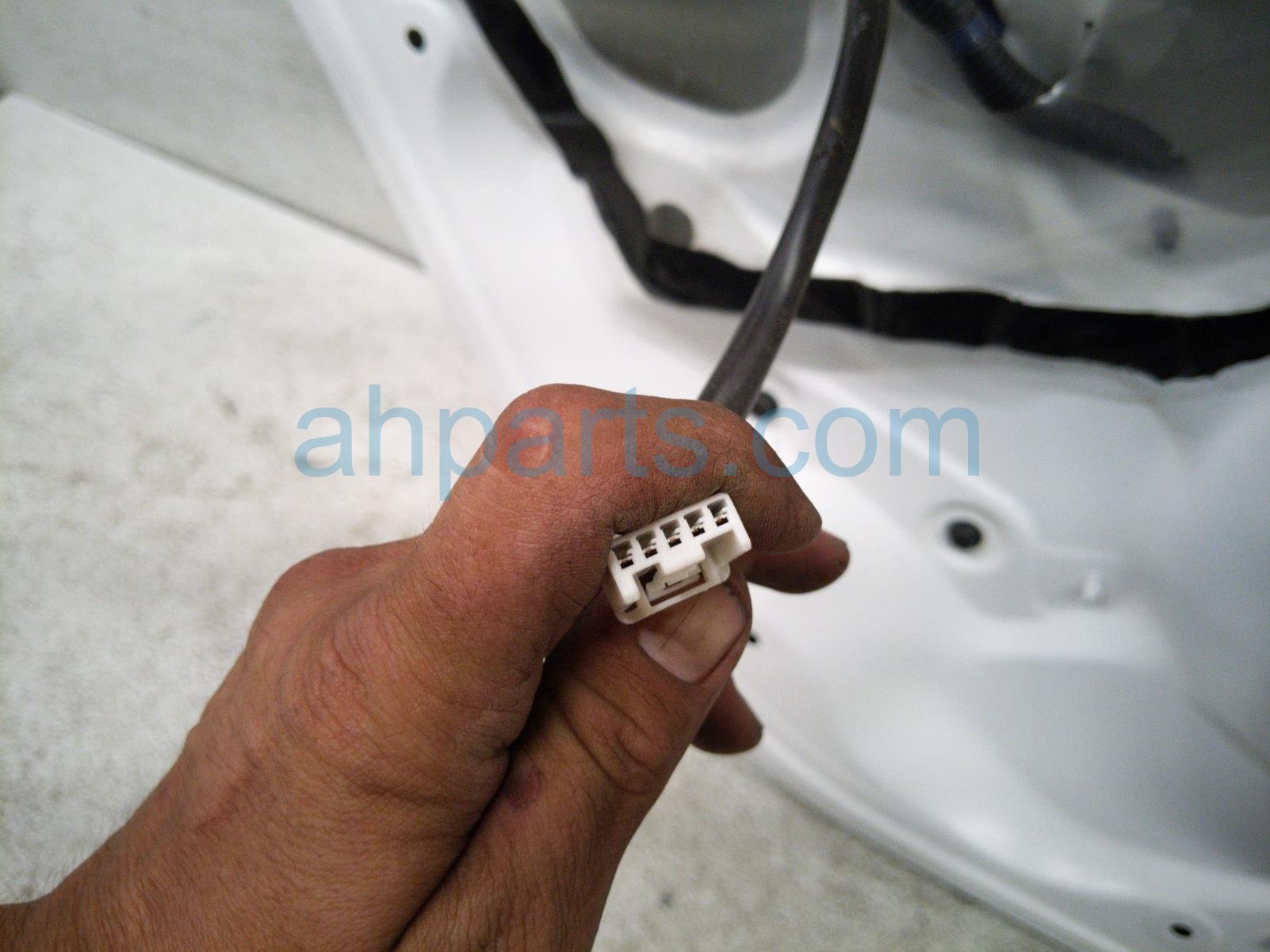 2022 Honda HR V Rear Driver Door White No Inside Trim 67550 T7W A90ZZ Replacement 2022 Honda HR V Rear Driver Door White No Inside Trim 67550 T7W A90ZZ Replacement thumbnail