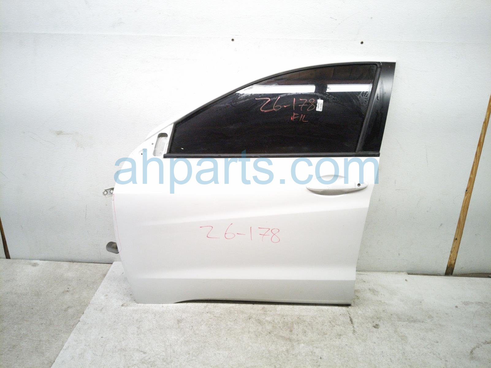 2022 Honda HR V Front Driver Door White No Mirror/trim* 67050 T7W A90ZZ Replacement 2022 Honda HR V Front Driver Door White No Mirror/trim* 67050 T7W A90ZZ Replacement thumbnail