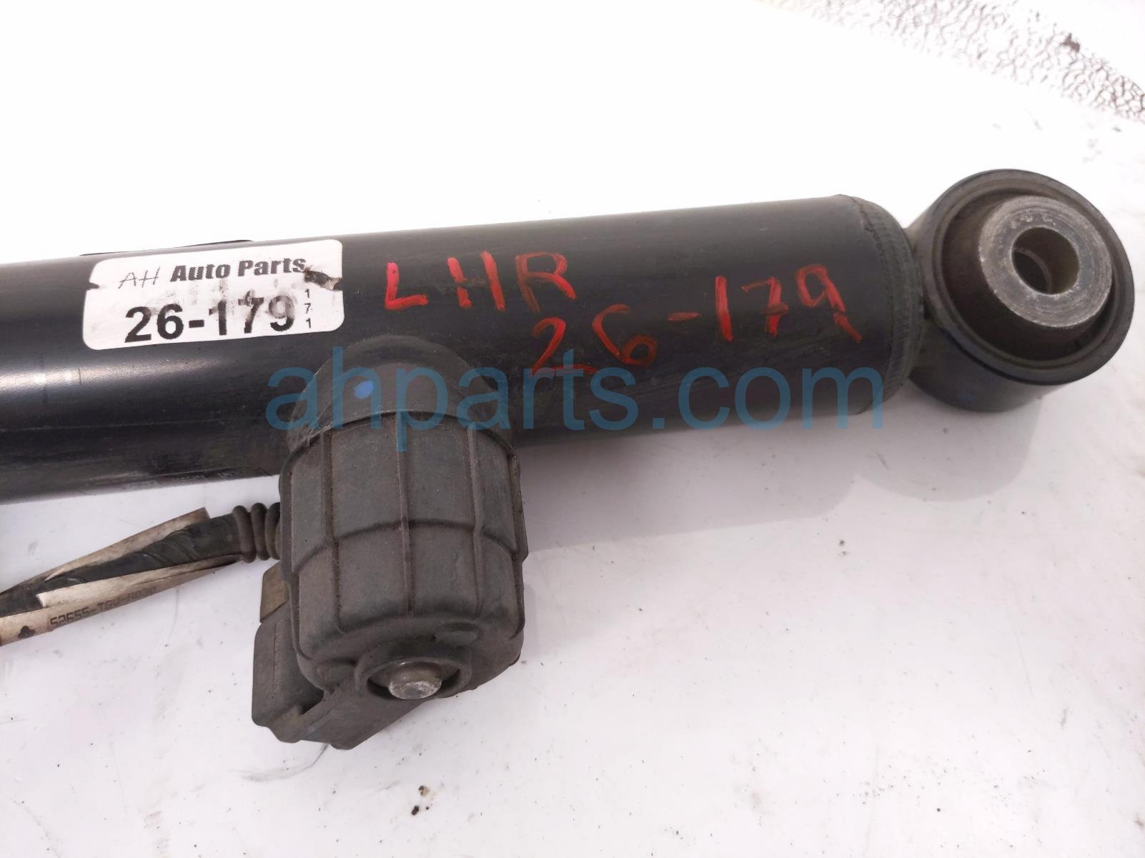 2021 Acura TLX Strut / Spring Rear Driver Shock Absorber 52621 TGZ A51 Replacement 2021 Acura TLX Strut / Spring Rear Driver Shock Absorber 52621 TGZ A51 Replacement thumbnail