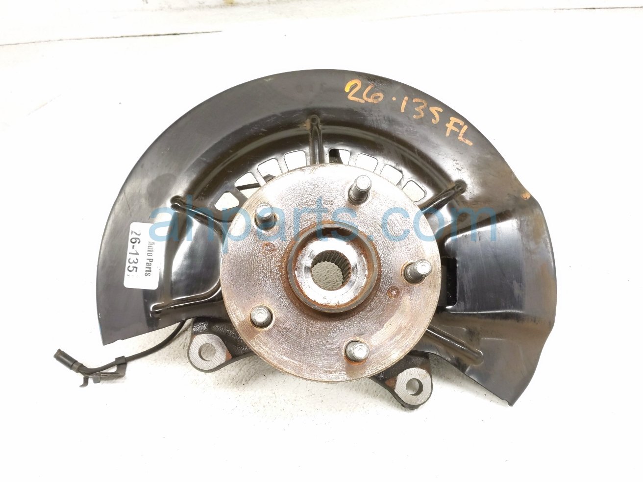 $150 Toyota FR/LH SPINDLE KNUCKLE HUB