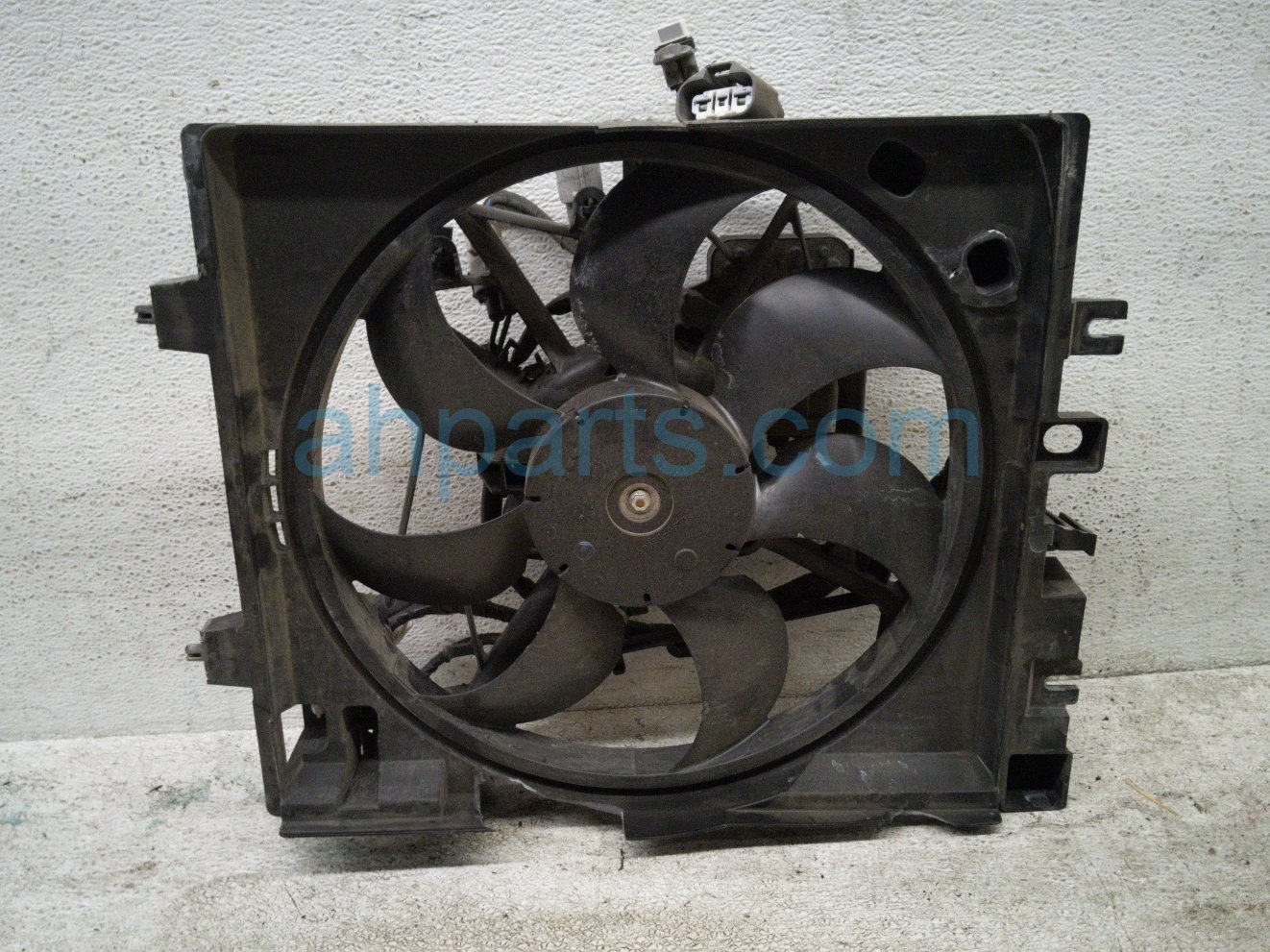 Subaru LH RADIATOR FAN ASSEMBLY
