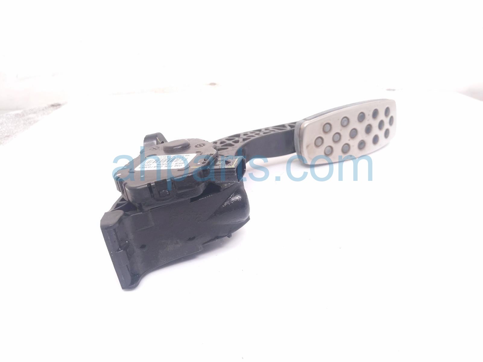 2017 Chevy Malibu Gas / Accelerator Pedal Assy Fl 42914503 Replacement 2017 Chevy Malibu Gas / Accelerator Pedal Assy Fl 42914503 Replacement thumbnail
