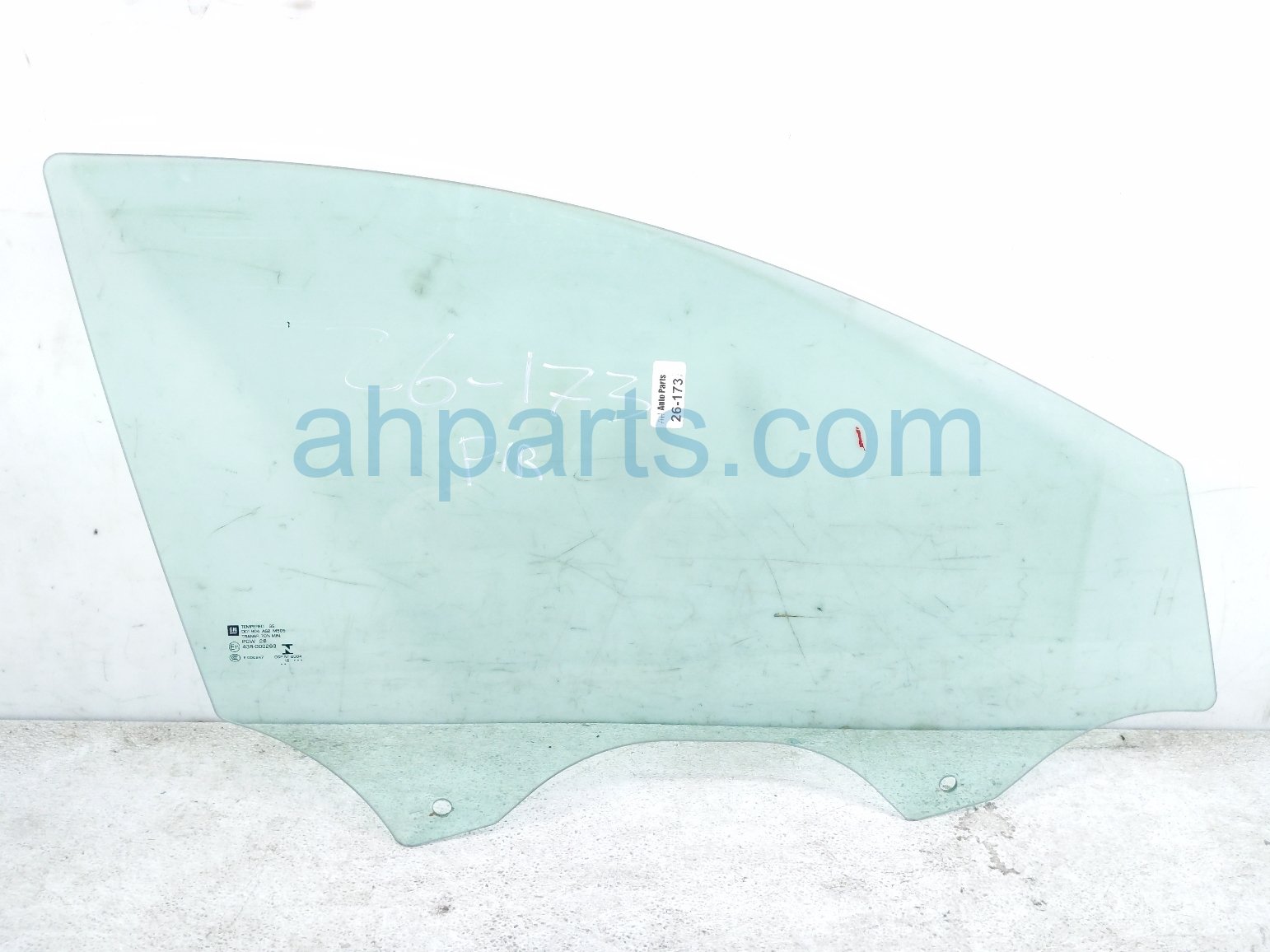 Chevy FR/RH DOOR GLASS WINDOW Chevy FR/RH DOOR GLASS WINDOW