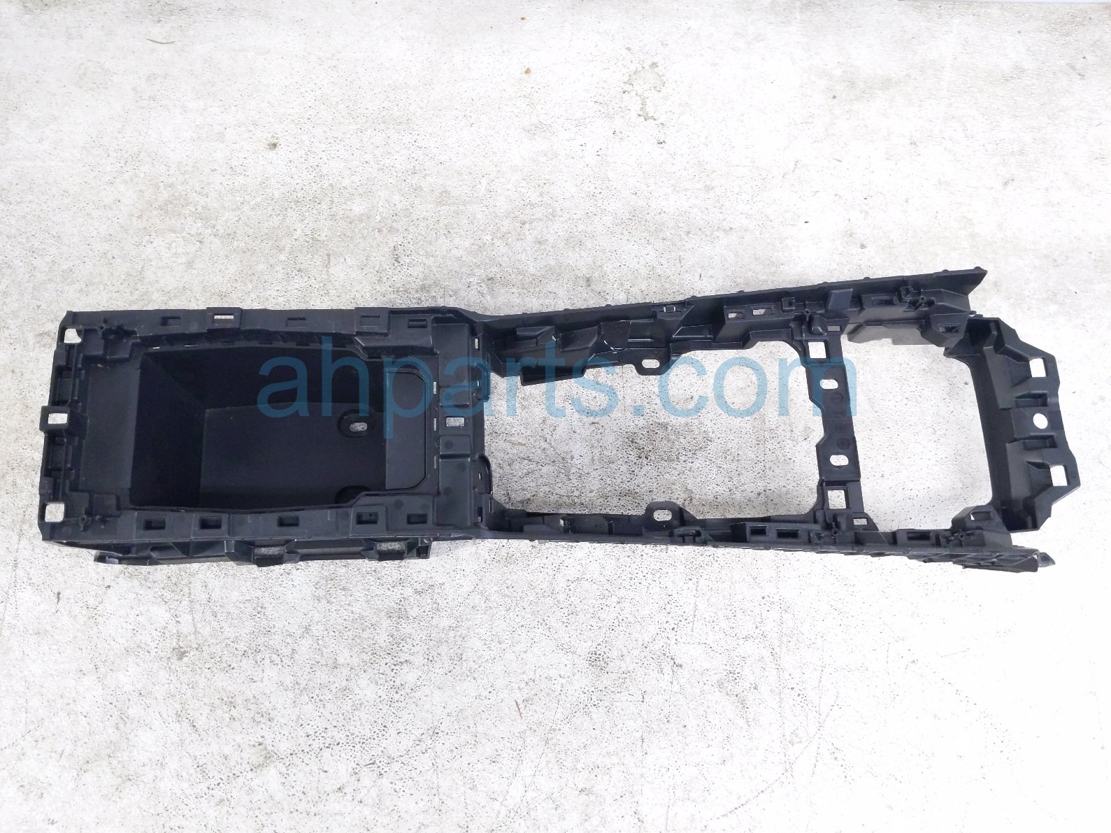 Mazda CENTER CONSOLE MOUNT BRACKET-BLK