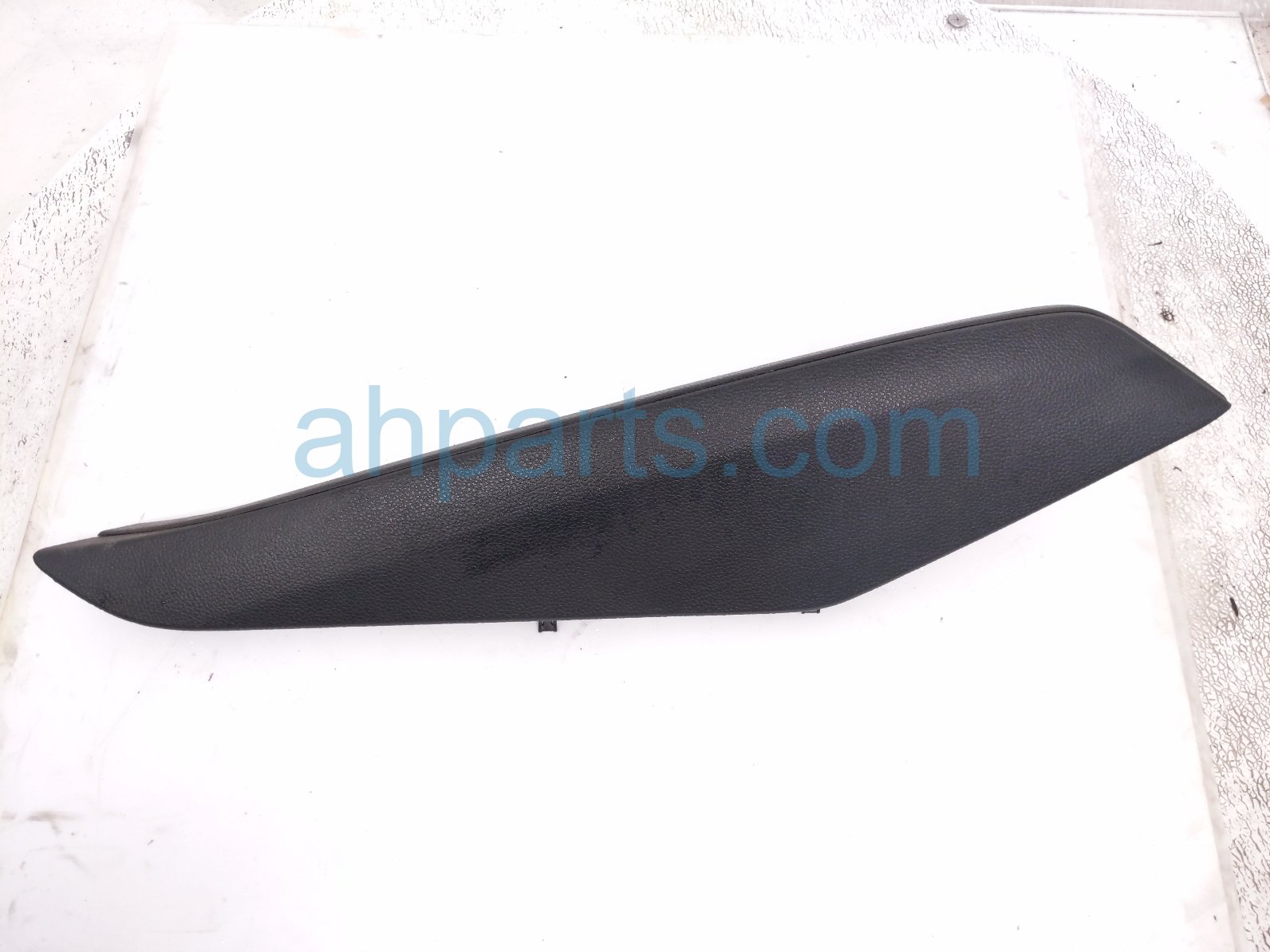 Honda RH CONSOLE SIDE TRIM GARNISH-BLK