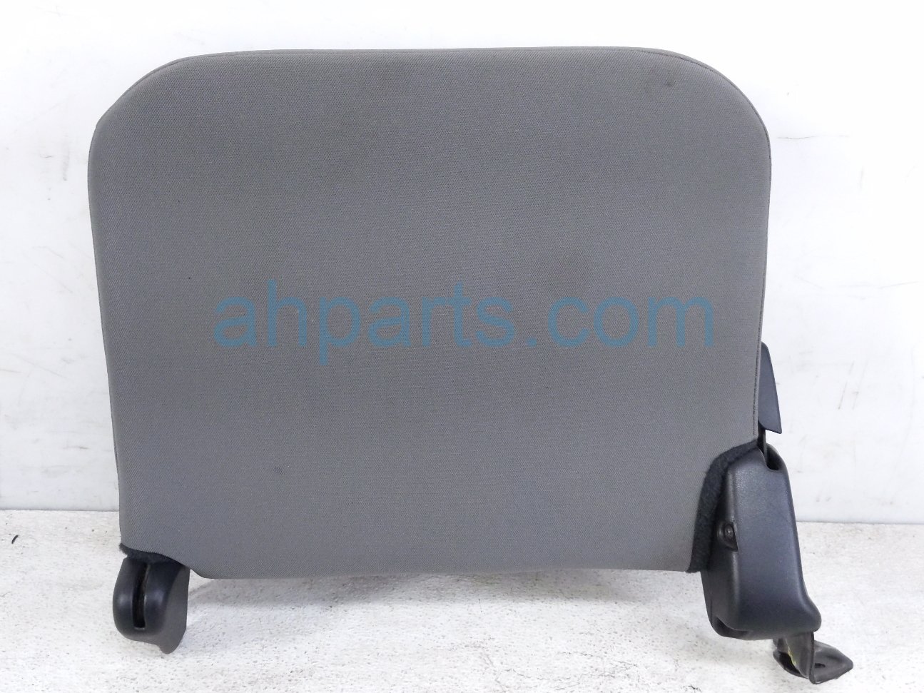 $199 Toyota RR/RH LOWER SEAT- GREY