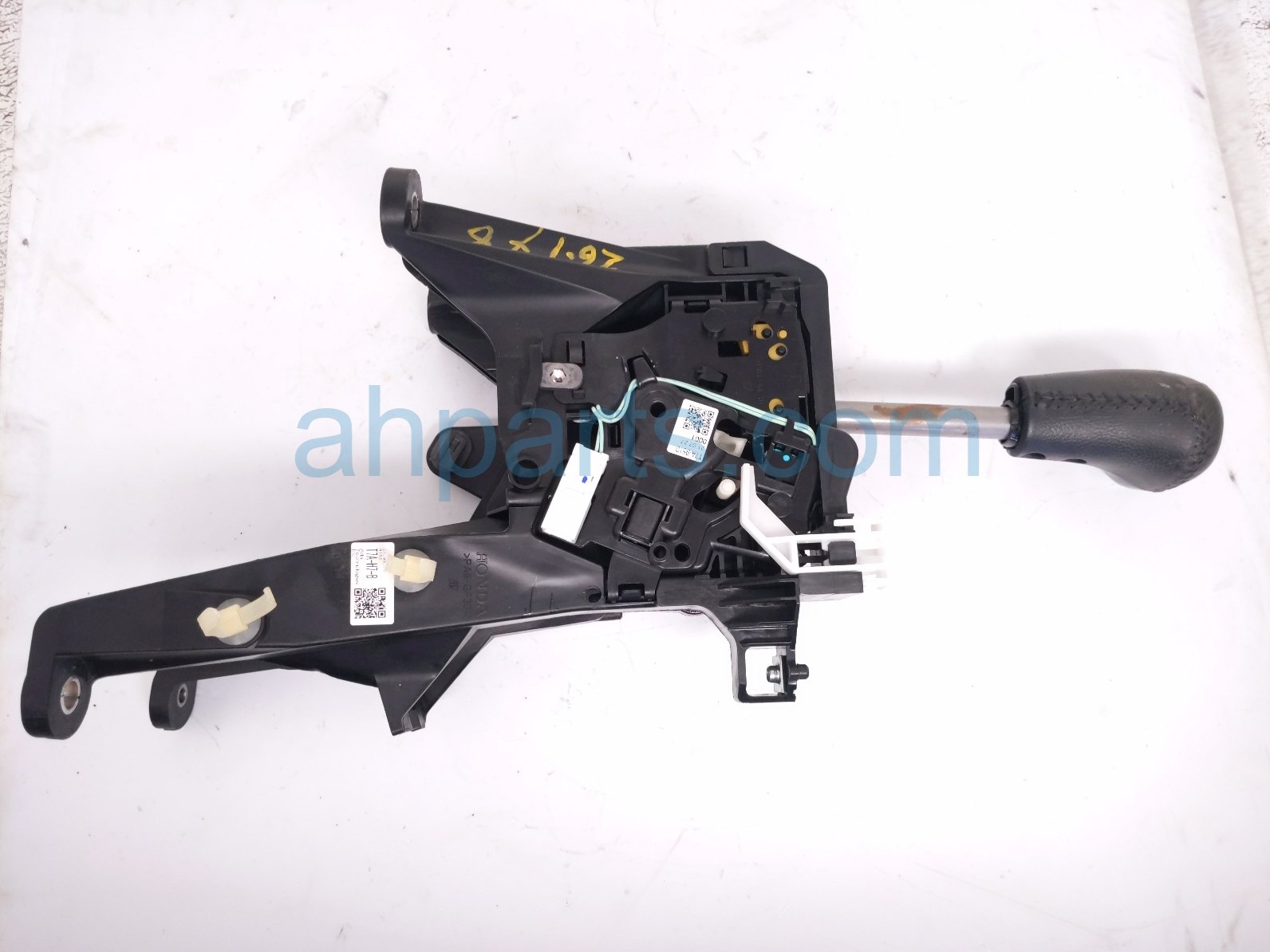 Honda A/T FLOOR SHIFTER W/KNOB -1.8L AWD