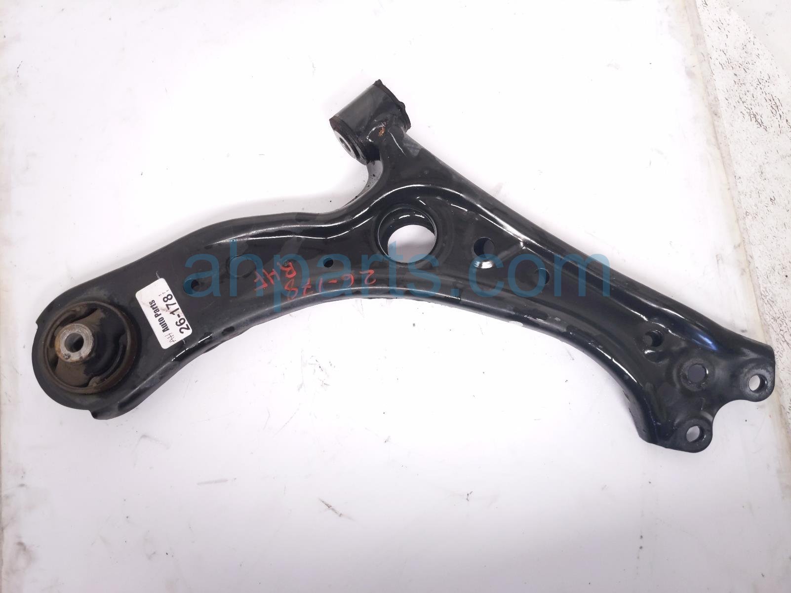 Honda FR/RH LOWER CONTROL ARM