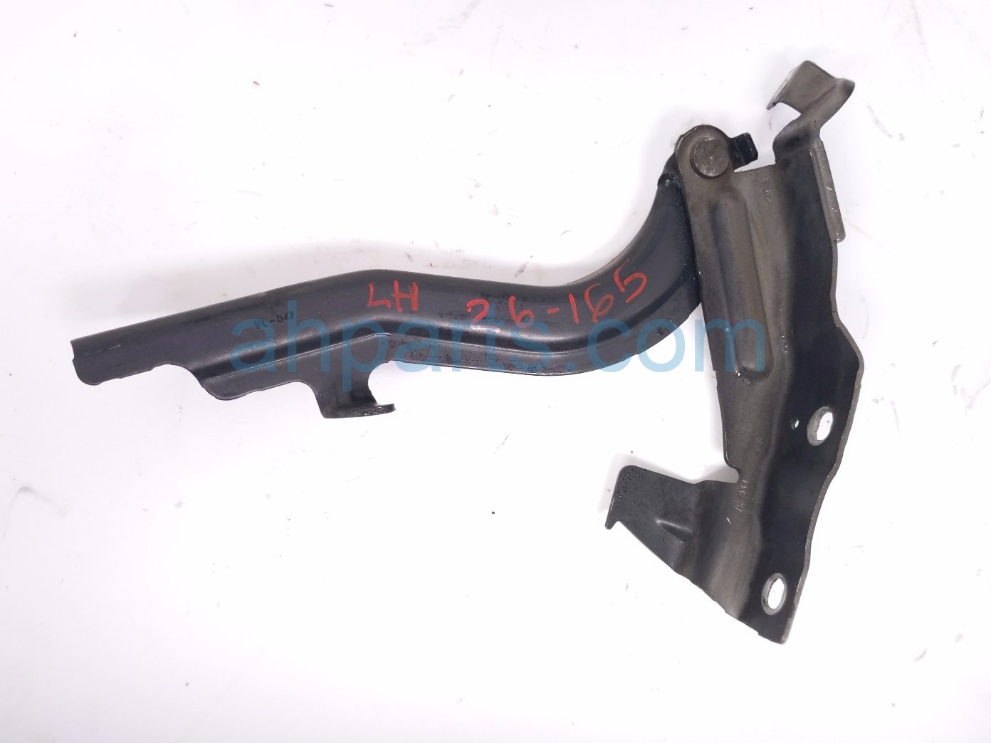 Nissan LH HOOD HINGE - BLACK Nissan LH HOOD HINGE - BLACK