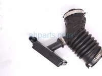 Nissan AIR INTAKE HOSE TUBE W/RESONATOR Nissan AIR INTAKE HOSE TUBE W/RESONATOR