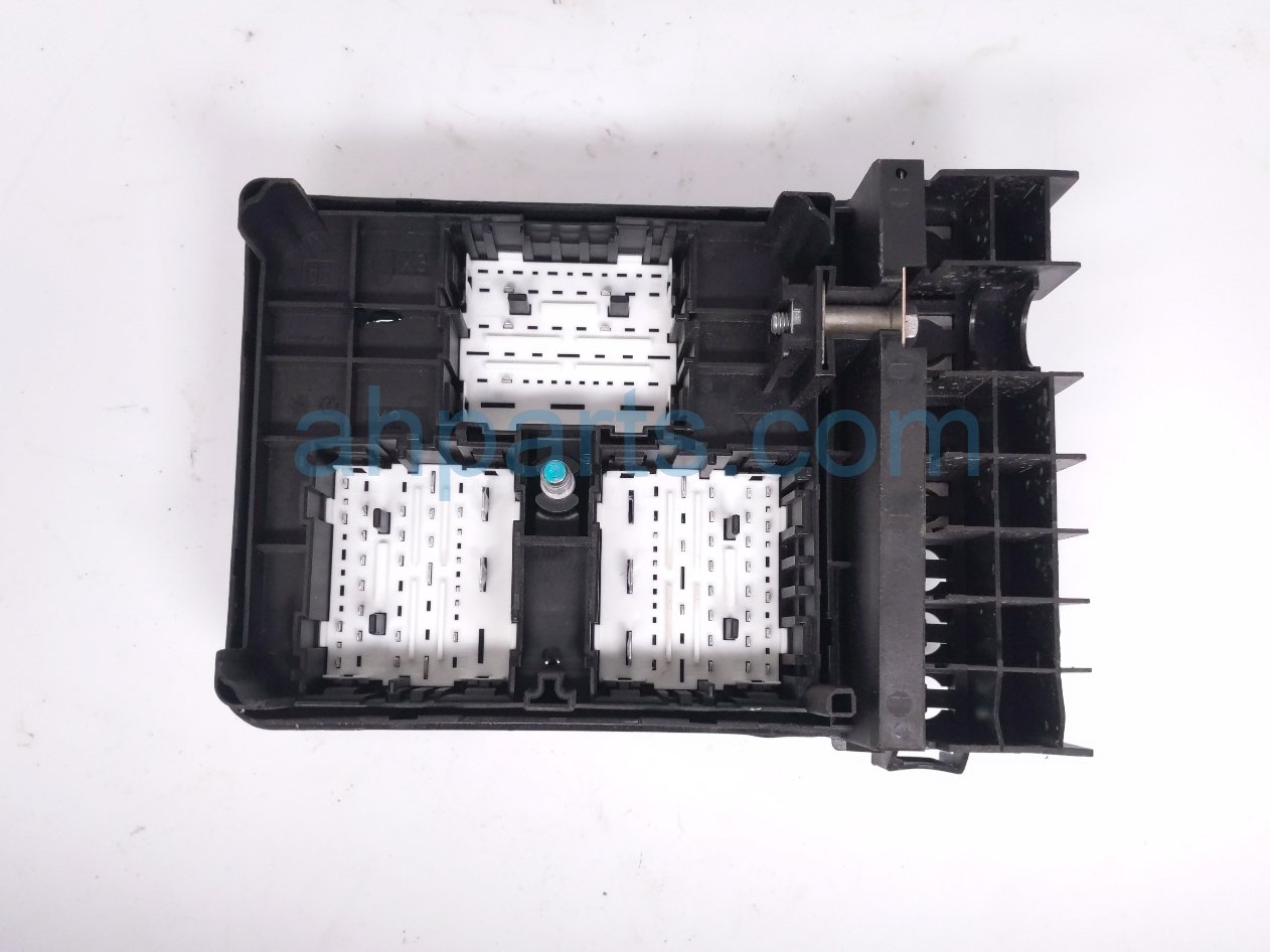 2026 Chevy Equinoxev Battery Pwr Dist Fuse Box 85721125 Replacement 2026 Chevy Equinoxev Battery Pwr Dist Fuse Box 85721125 Replacement thumbnail