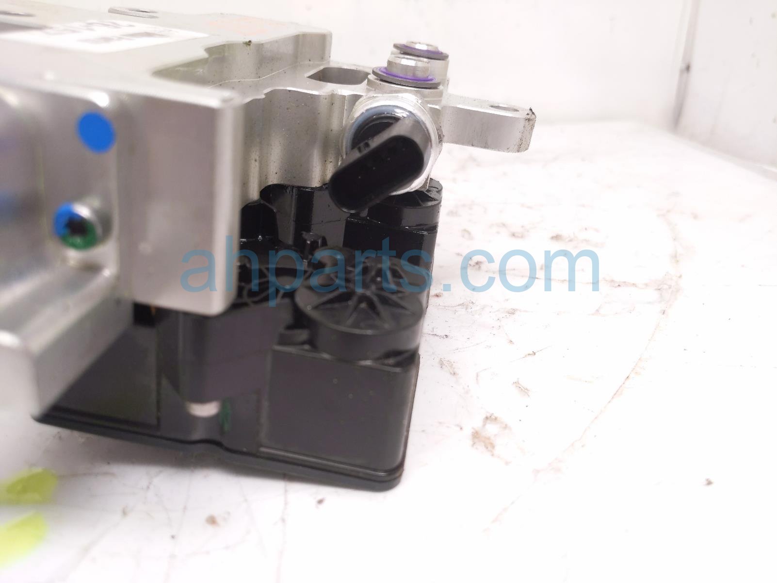2026 Chevy Equinoxev Automatic Transmission Solenoid 85846677 Replacement 2026 Chevy Equinoxev Automatic Transmission Solenoid 85846677 Replacement thumbnail