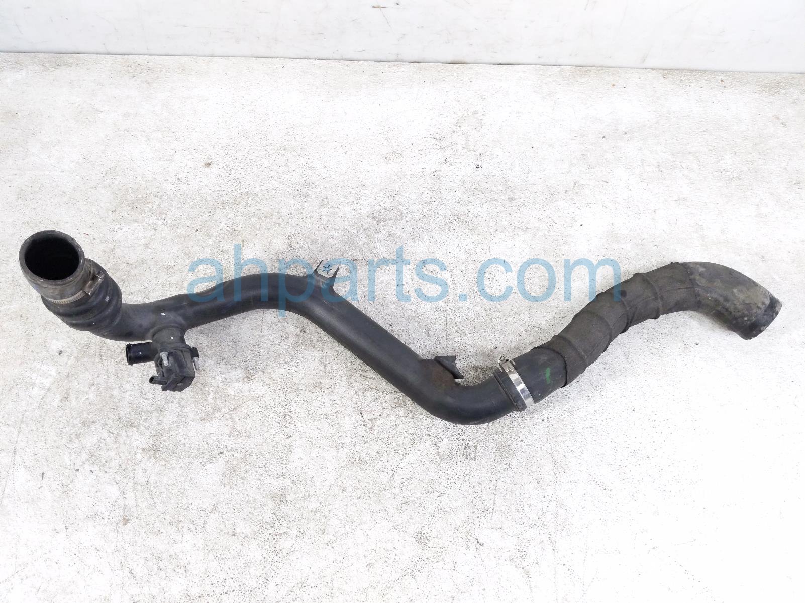 2017 Ford Fusion Intercooler Inlet Pipe 2.0t F2GZ 6C640 A Replacement 2017 Ford Fusion Intercooler Inlet Pipe 2.0t F2GZ 6C640 A Replacement thumbnail