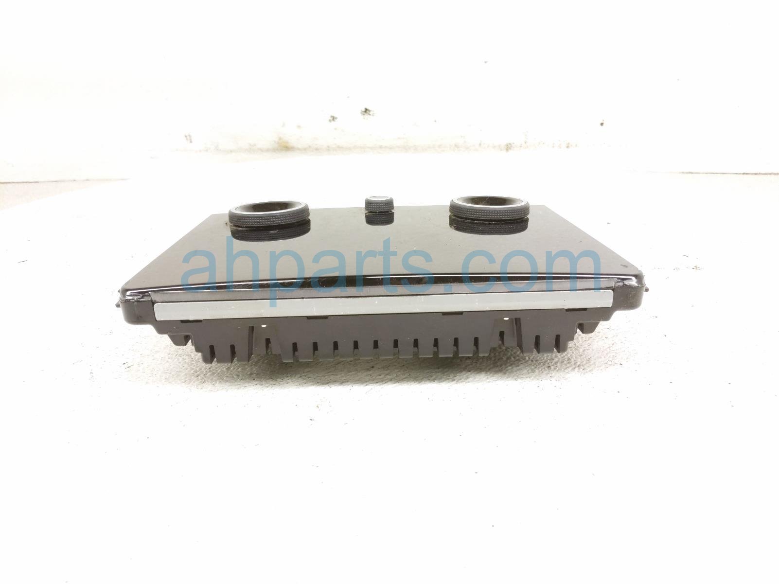 2020 Land Rover Range Rover Sport Temperature Climate Heater/ac Control(rear) JPLA 19C269 Replacement 2020 Land Rover Range Rover Sport Temperature Climate Heater/ac Control(rear) JPLA 19C269 Replacement thumbnail