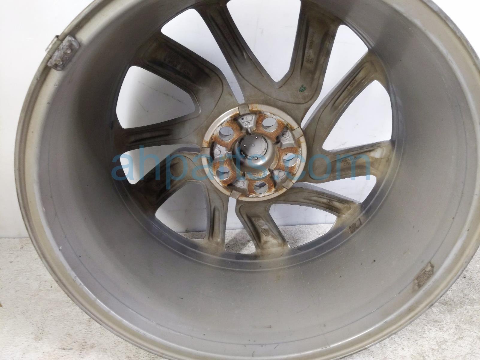 2020 Land Rover Range Rover Sport Rear Passenger Wheel / Rim LR099143 Replacement 2020 Land Rover Range Rover Sport Rear Passenger Wheel / Rim LR099143 Replacement thumbnail